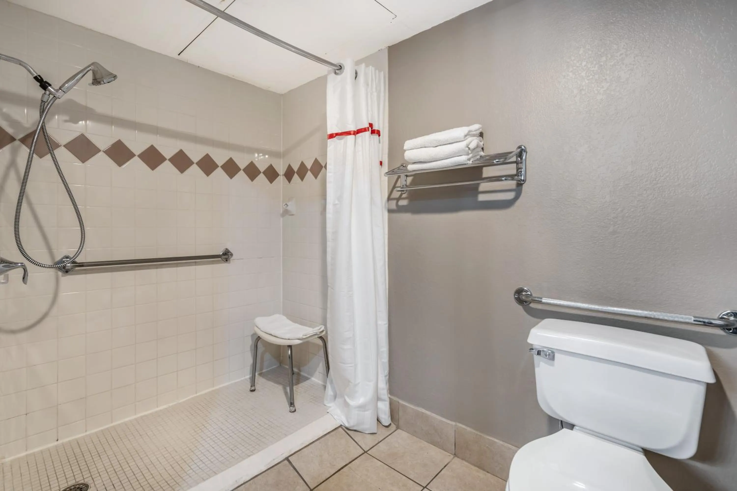 Bathroom in Best Western Trail Dust Inn & Suites