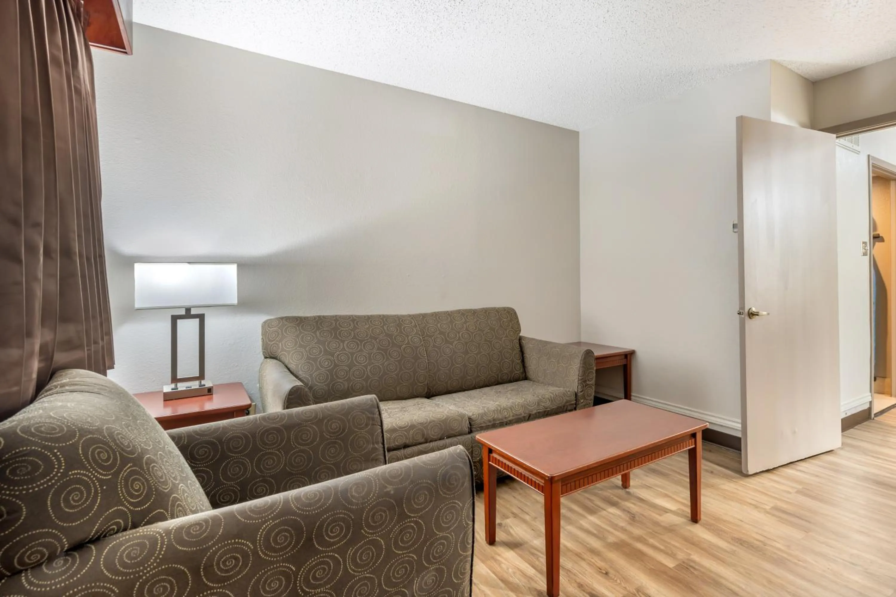 Best Western Trail Dust Inn & Suites