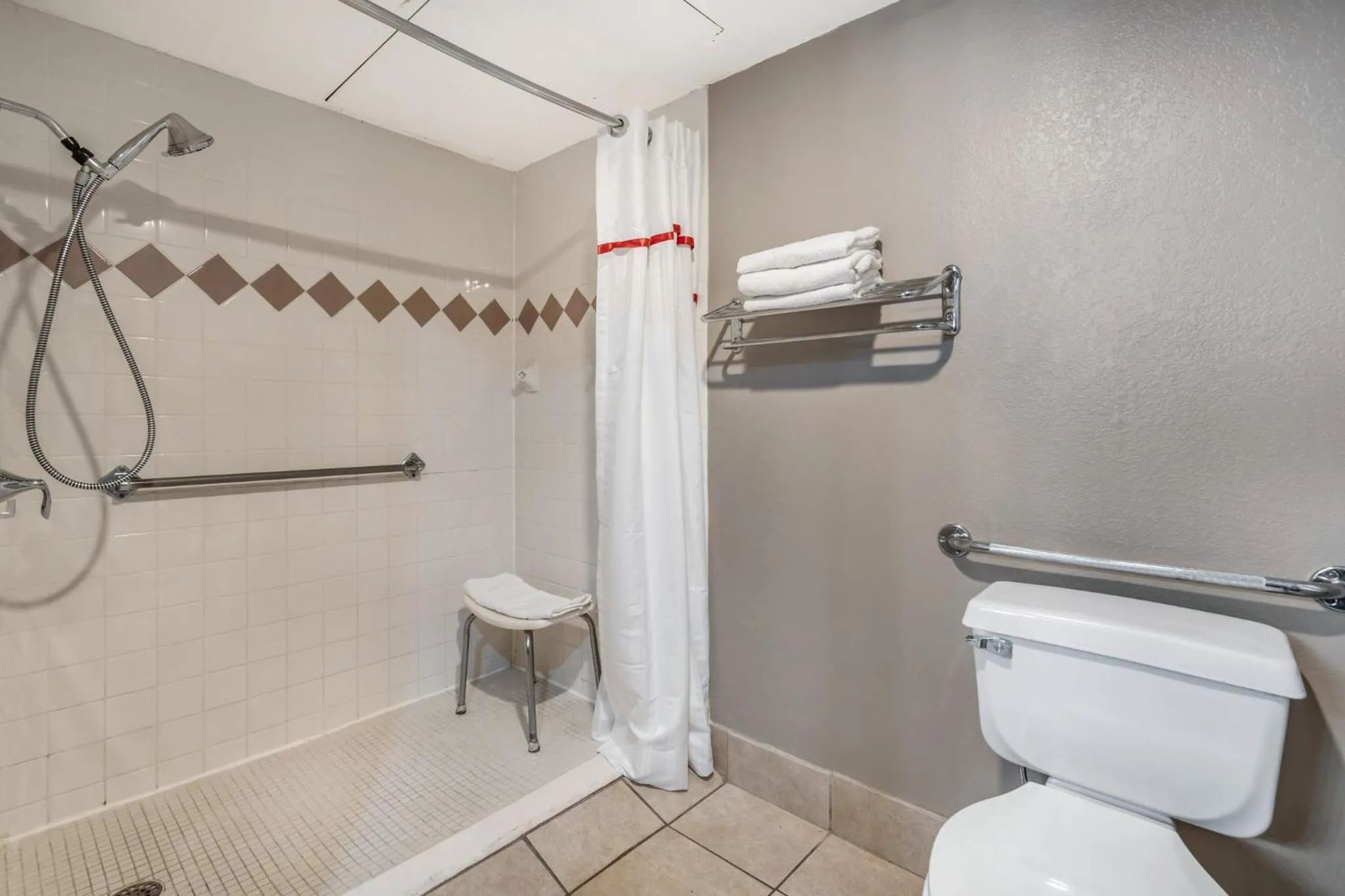 Bathroom in Best Western Trail Dust Inn & Suites