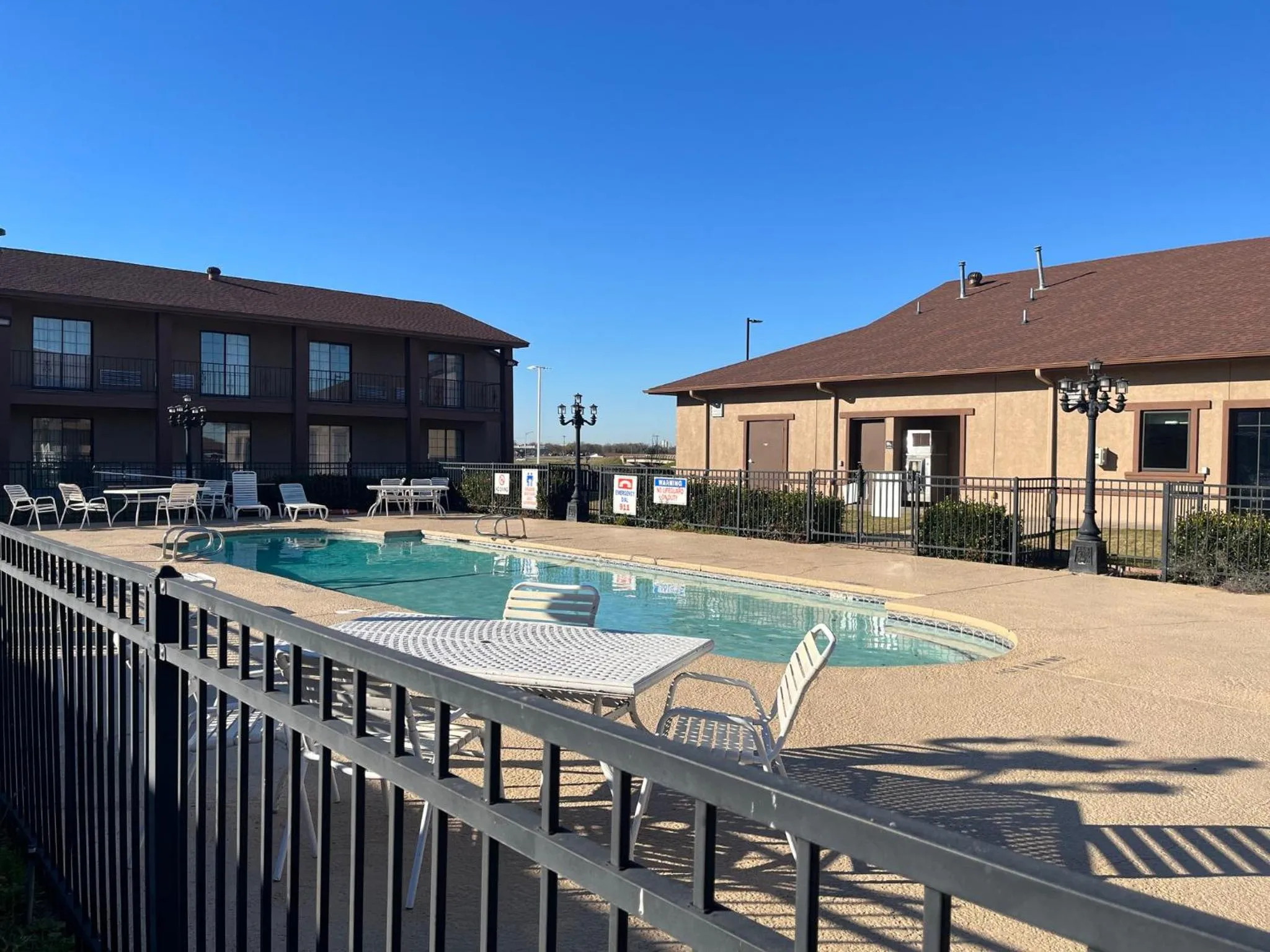 Swimming pool in Best Western Trail Dust Inn & Suites
