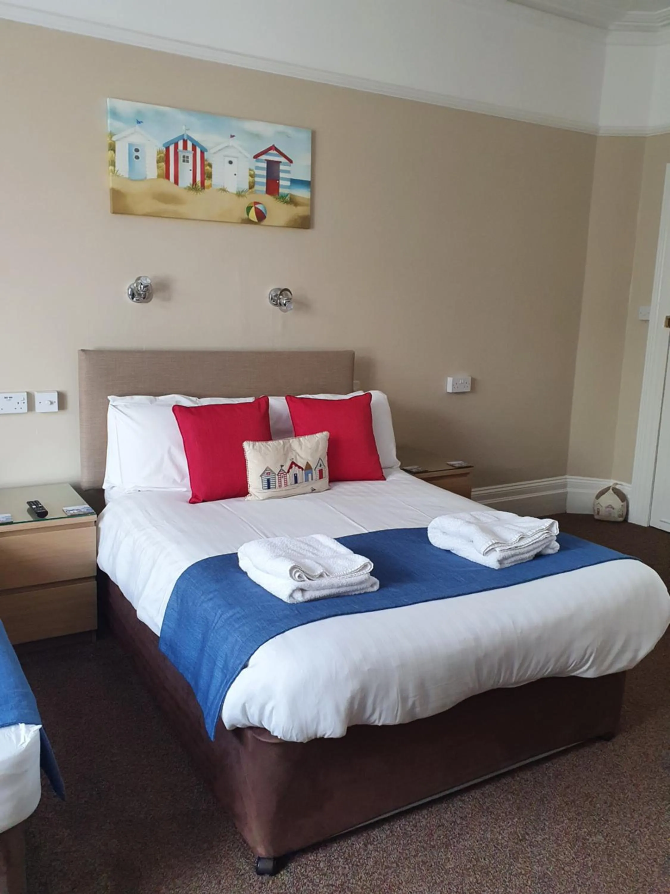 Bed in Grosvenor House Hotel