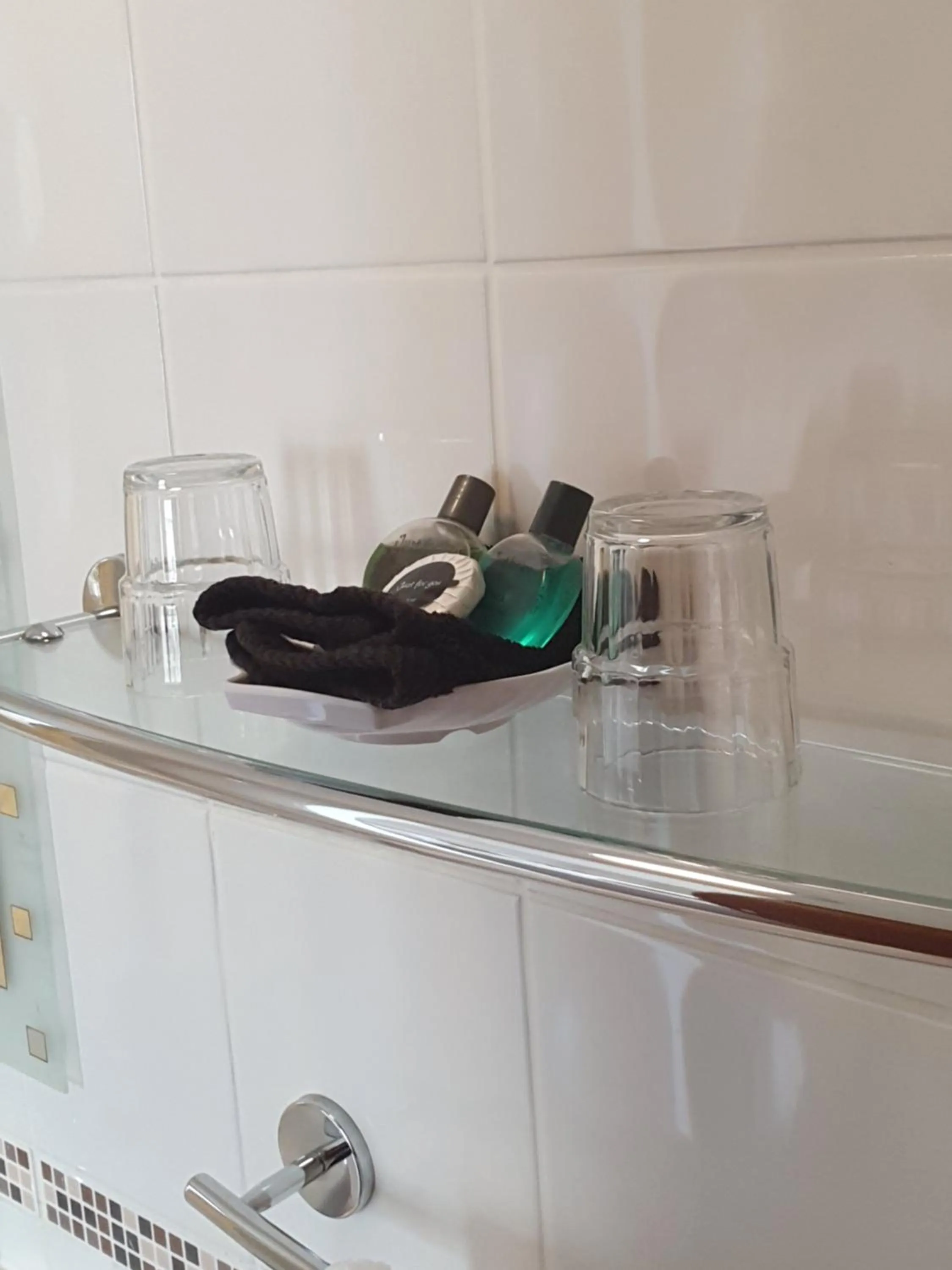 Bathroom in Grosvenor House Hotel