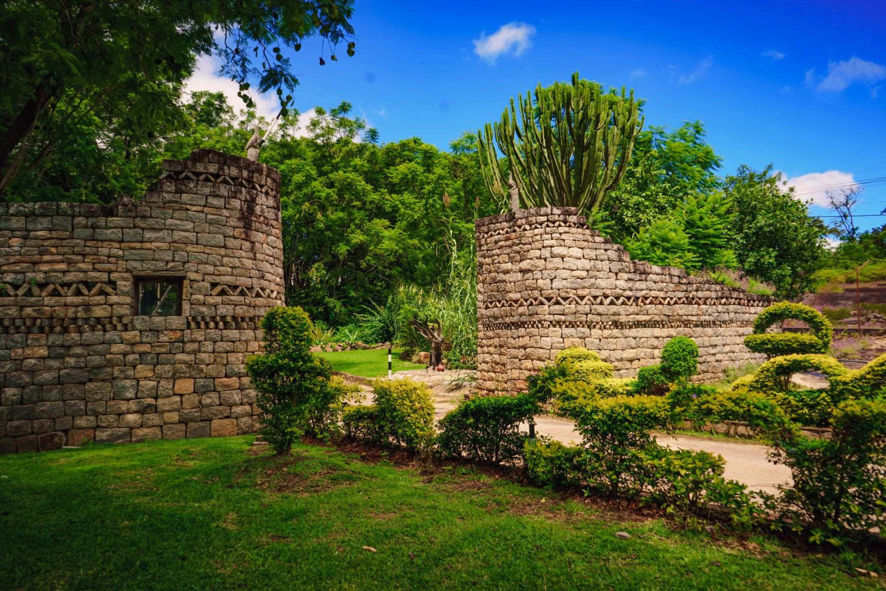 Garden view in Great Zimbabwe Hotel