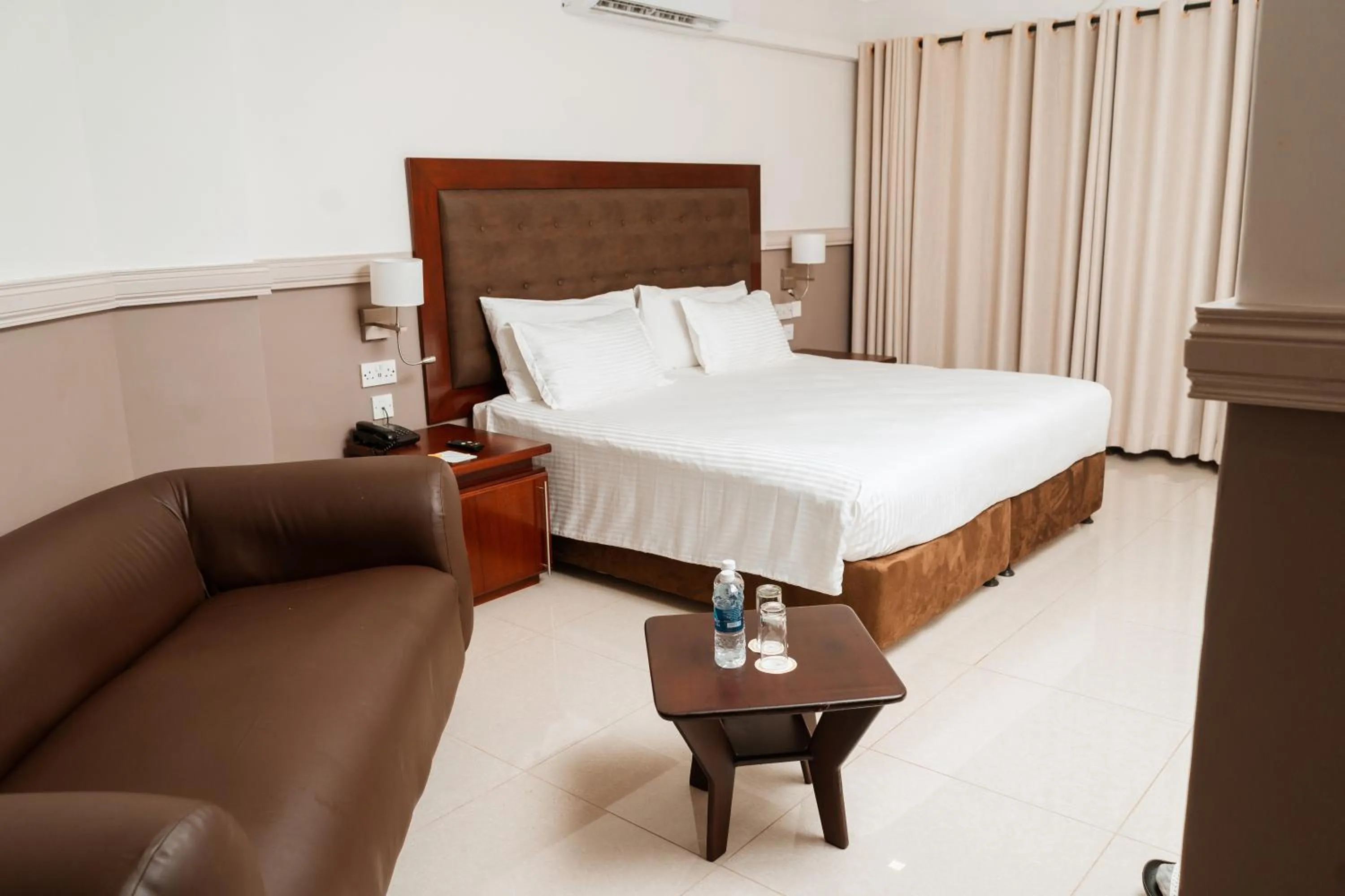 Bedroom in Great Zimbabwe Hotel