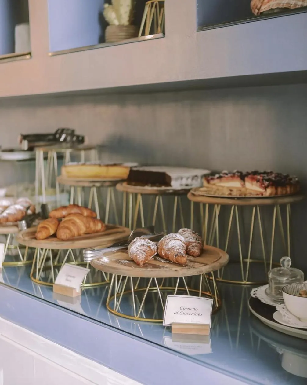 Buffet breakfast in HOTIDAY Vieste Lungomare