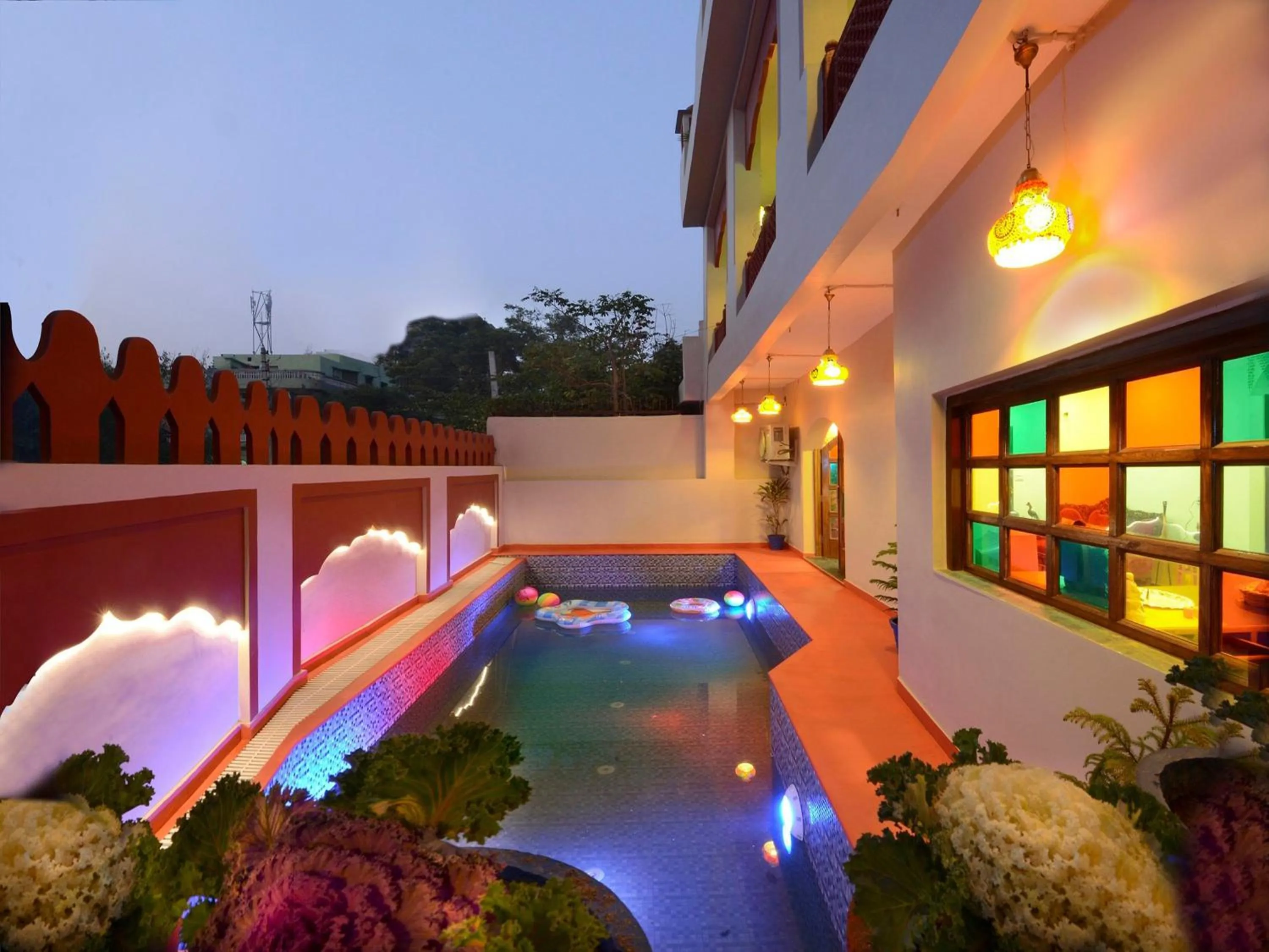 Swimming pool in Taj Haveli Hotel Agra - Walkable Distance From Taj Mahal