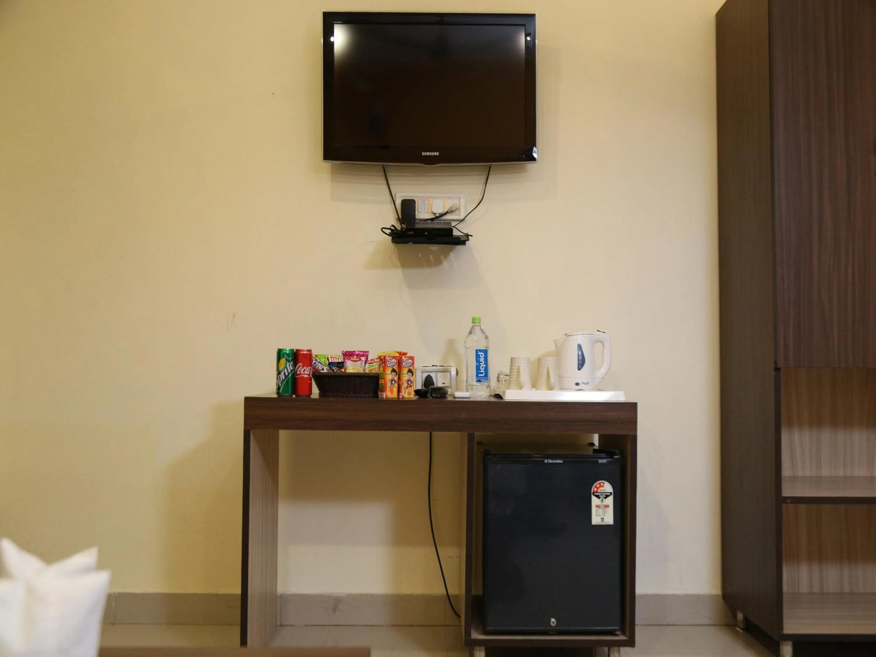Communal lounge/ TV room in Taj Haveli Hotel Agra - Walkable Distance From Taj Mahal