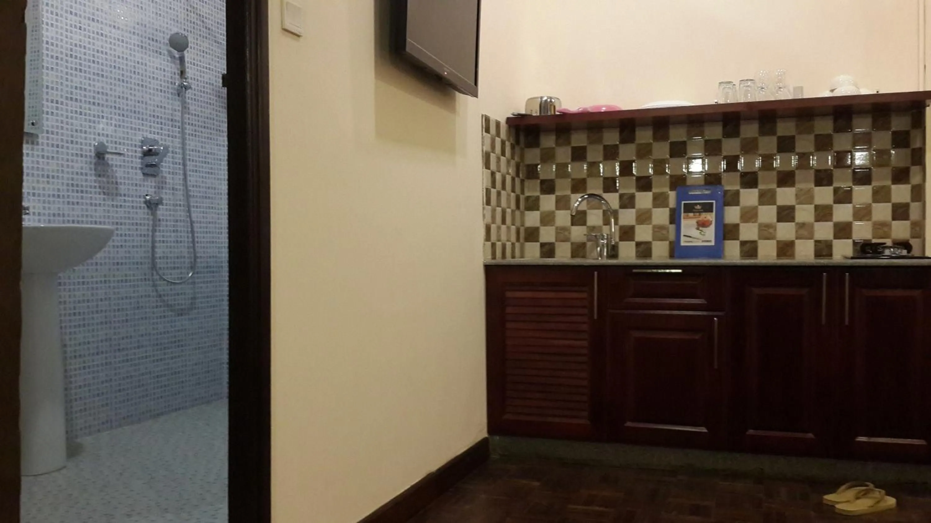 Kitchen or kitchenette in Hotel Heranya