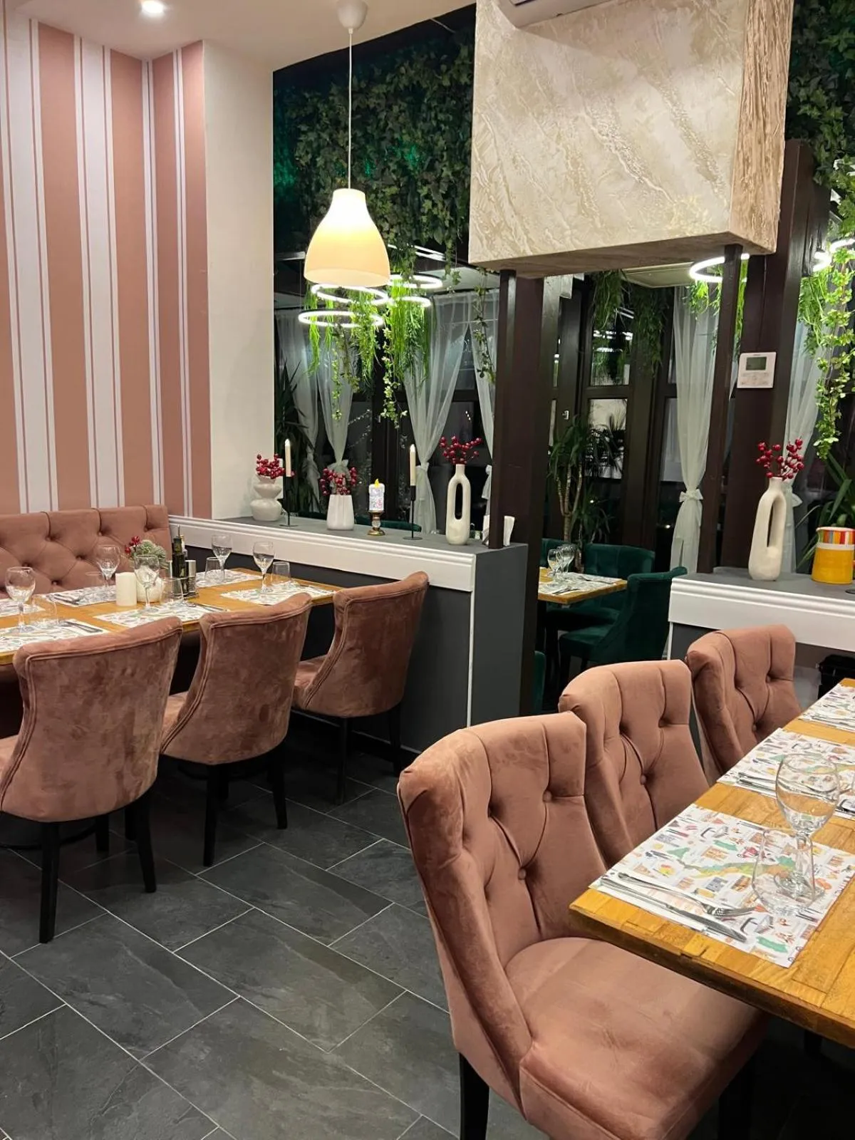 Hotel Les Jardins Carol