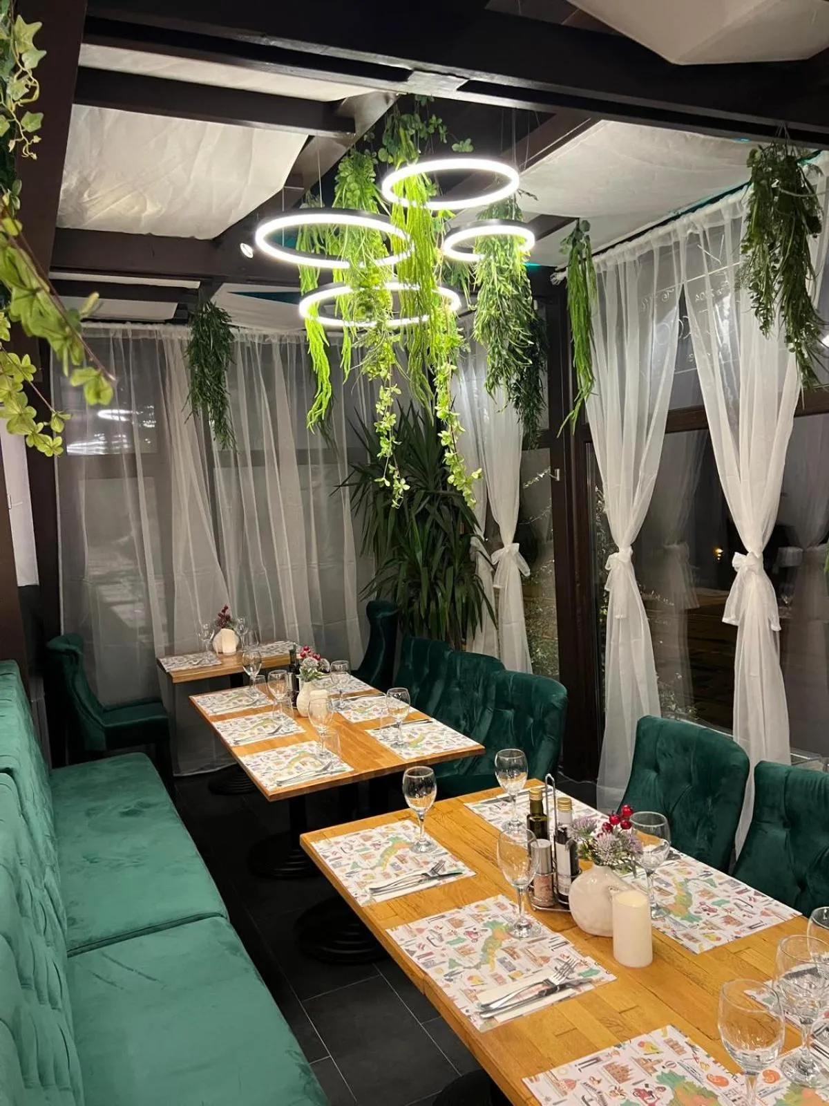 Hotel Les Jardins Carol