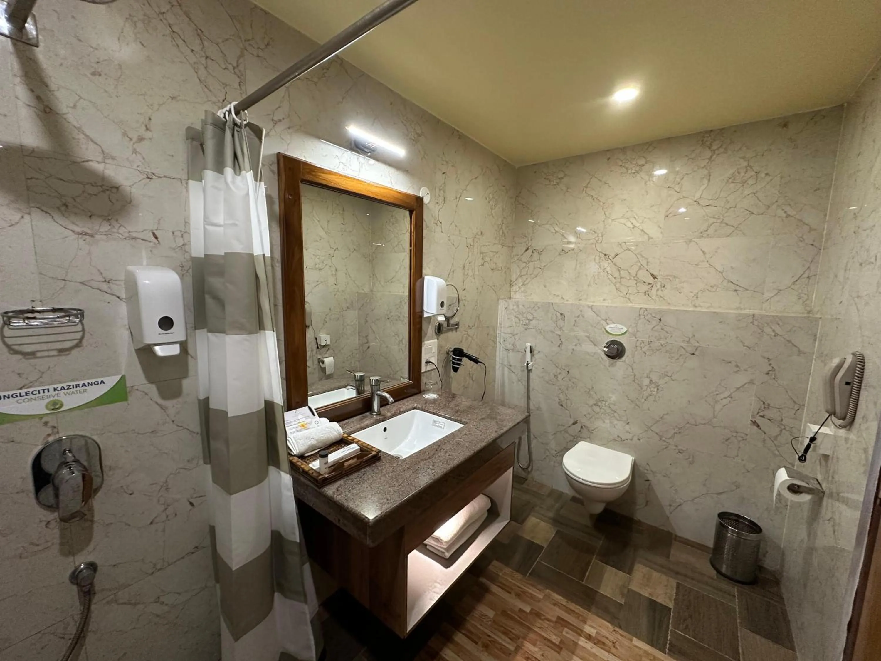 Bathroom in Jungleciti House, Kaziranga National Park