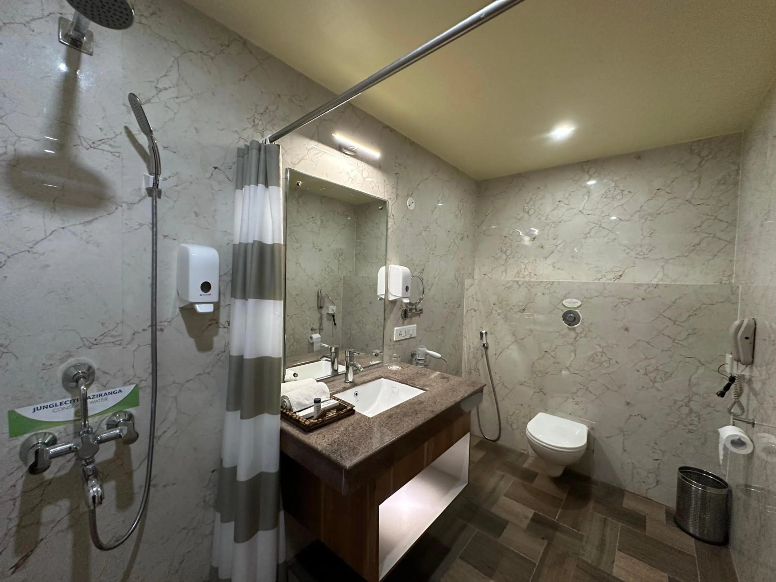 Bathroom in Jungleciti House, Kaziranga National Park