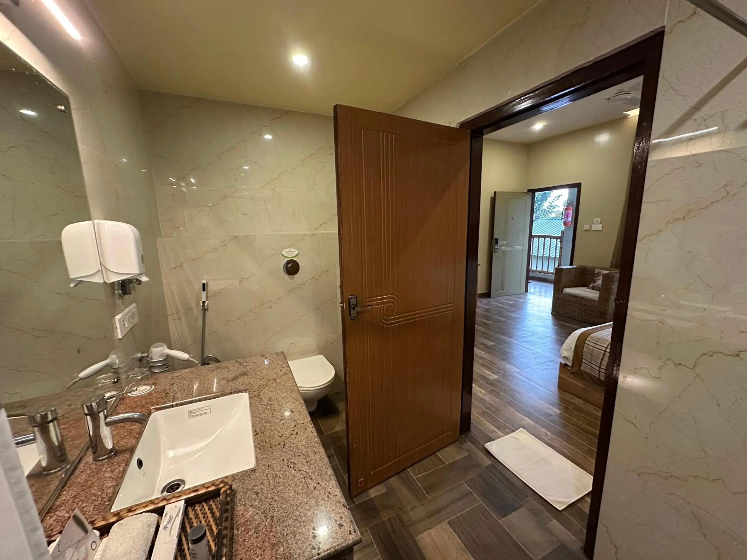 Bathroom in Jungleciti House, Kaziranga National Park