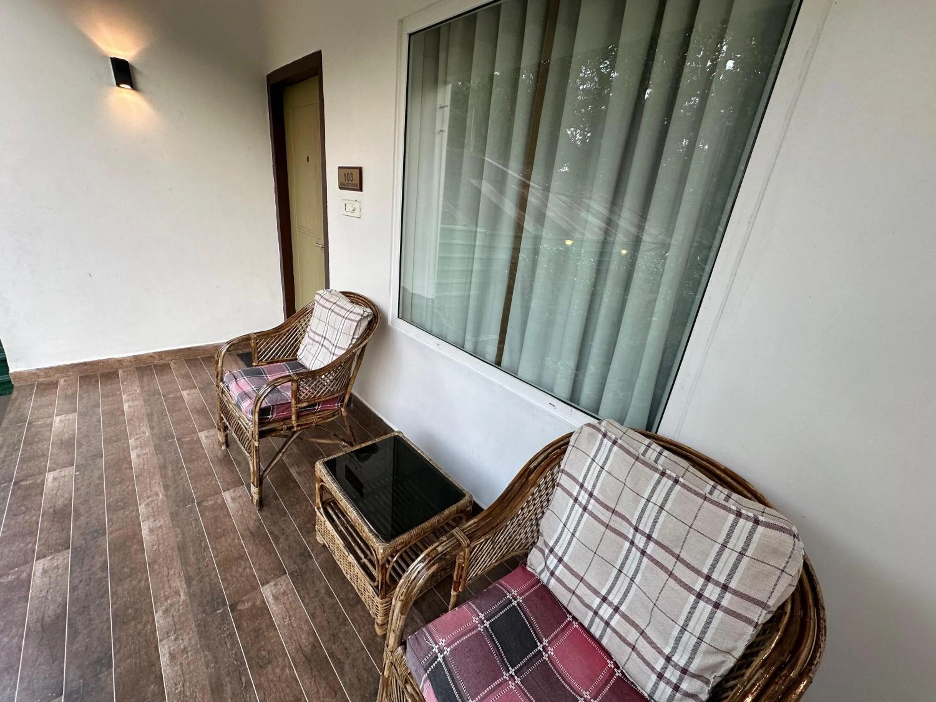 Photo of the whole room in Jungleciti House, Kaziranga National Park