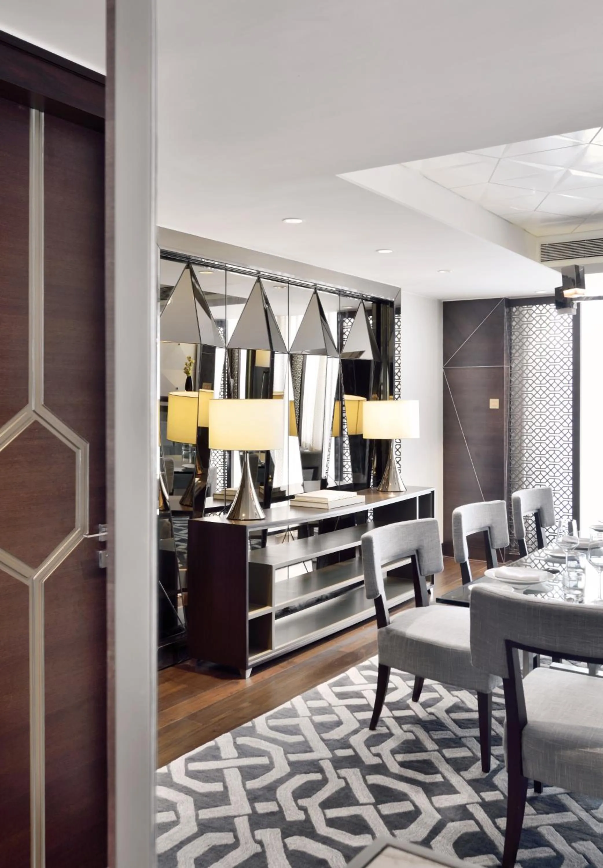 Dining area in JW Marriott Mumbai Sahar Airport