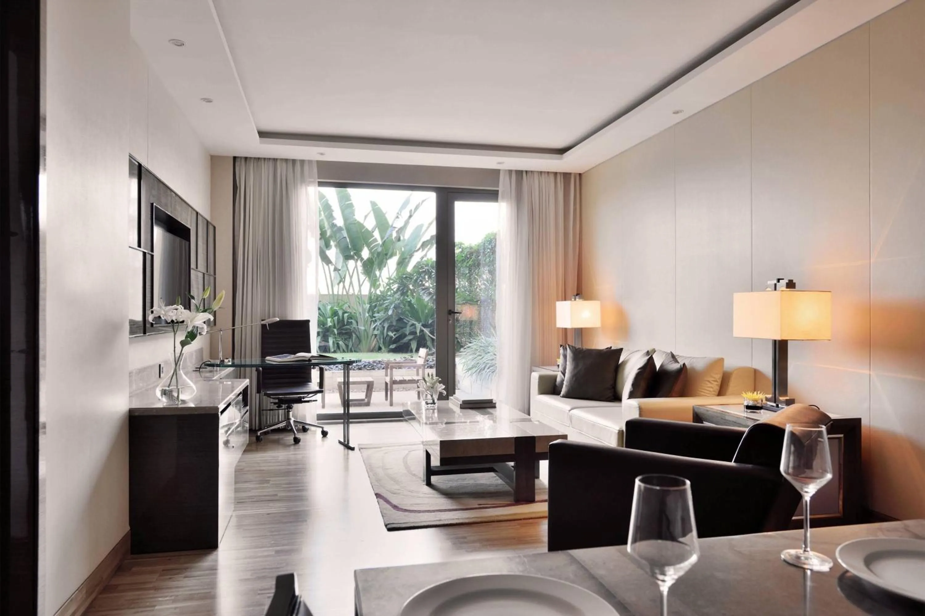 Living room in JW Marriott Mumbai Sahar Airport