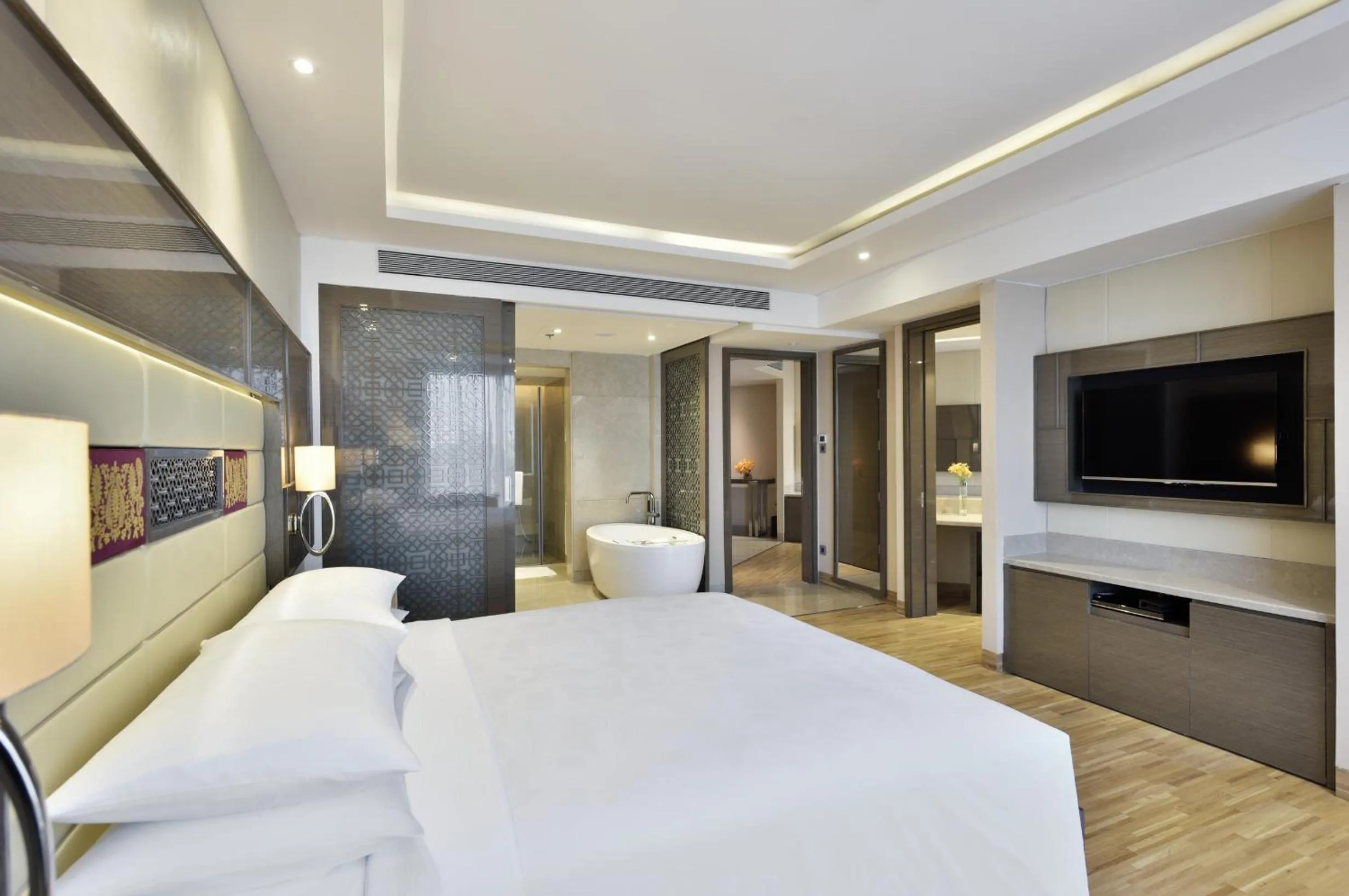 Bedroom, Bed in JW Marriott Mumbai Sahar Airport