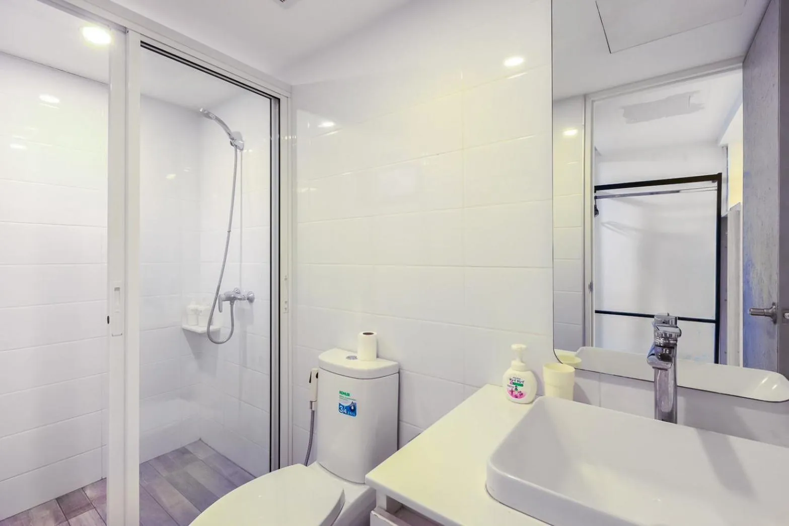 Bathroom in 24 Hills Hotel