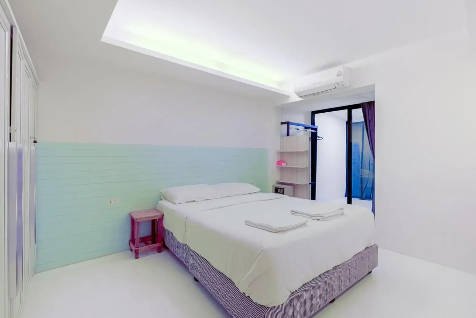 Double Room in 24 Hills Hotel Double Room in 24 Hills Hotel