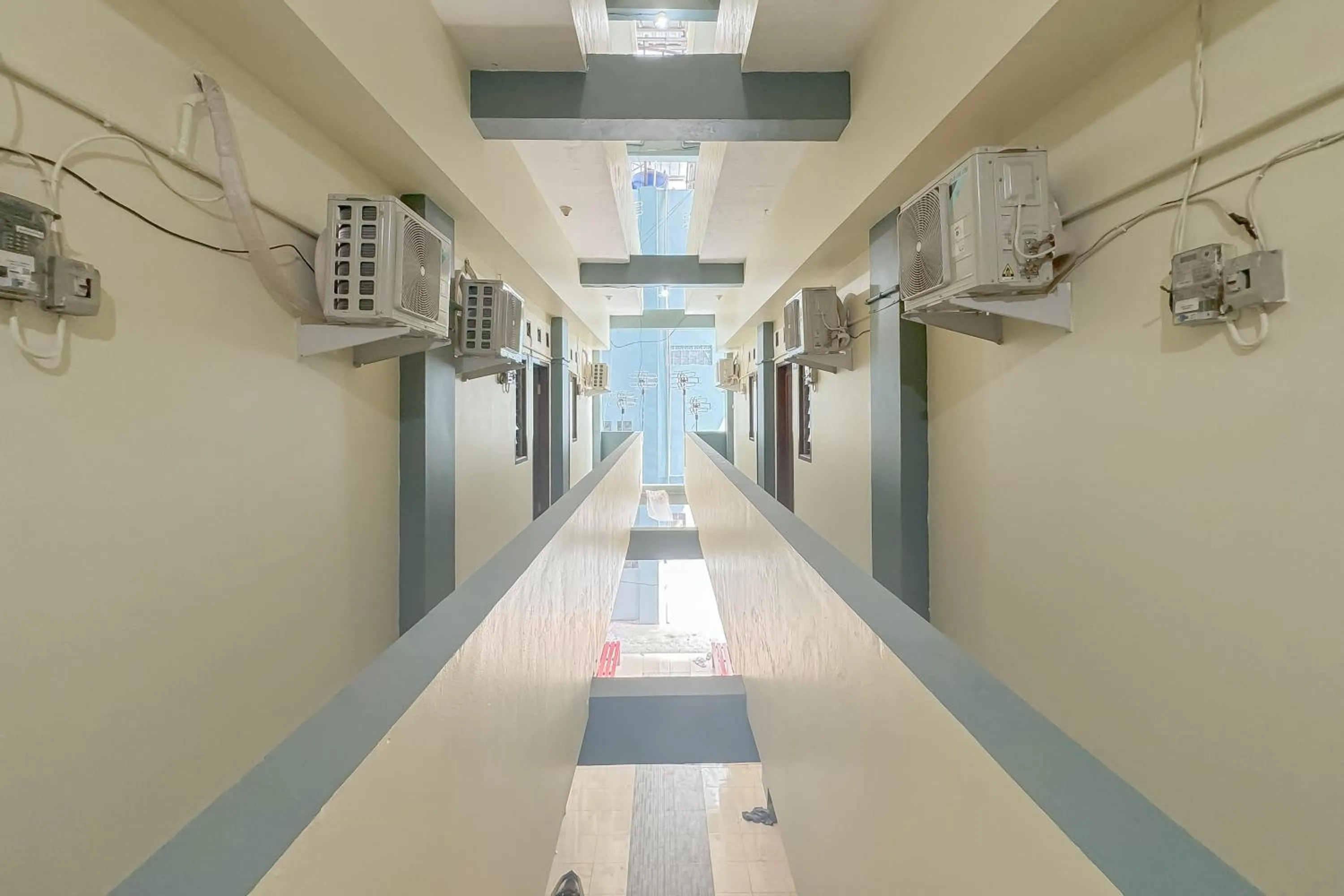 Property building in Urbanview Hotel Maharani Garut