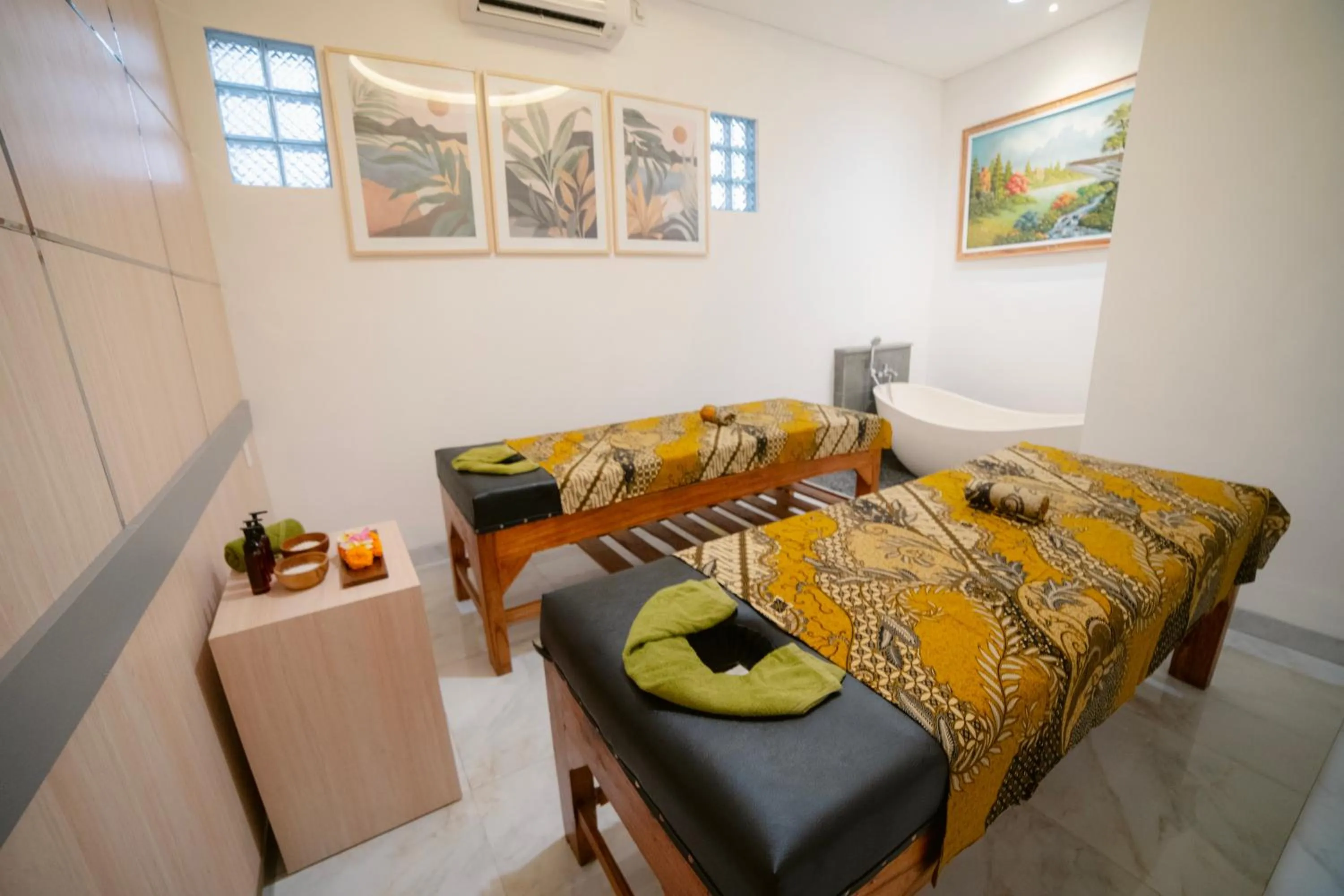 Spa and wellness centre/facilities, Bed in Dikubu Bali Villa and Suites