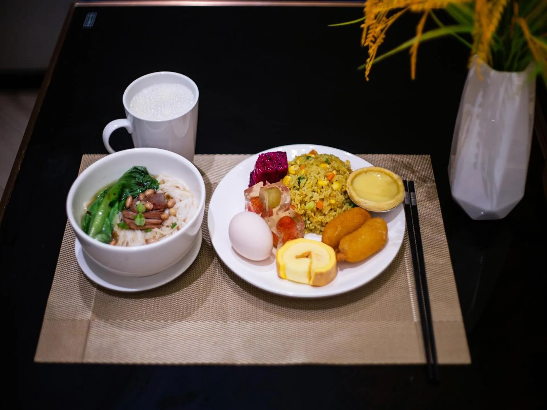 Restaurant/places to eat in Echarm Hotel Guigang Pingnan Central Plaza Branch