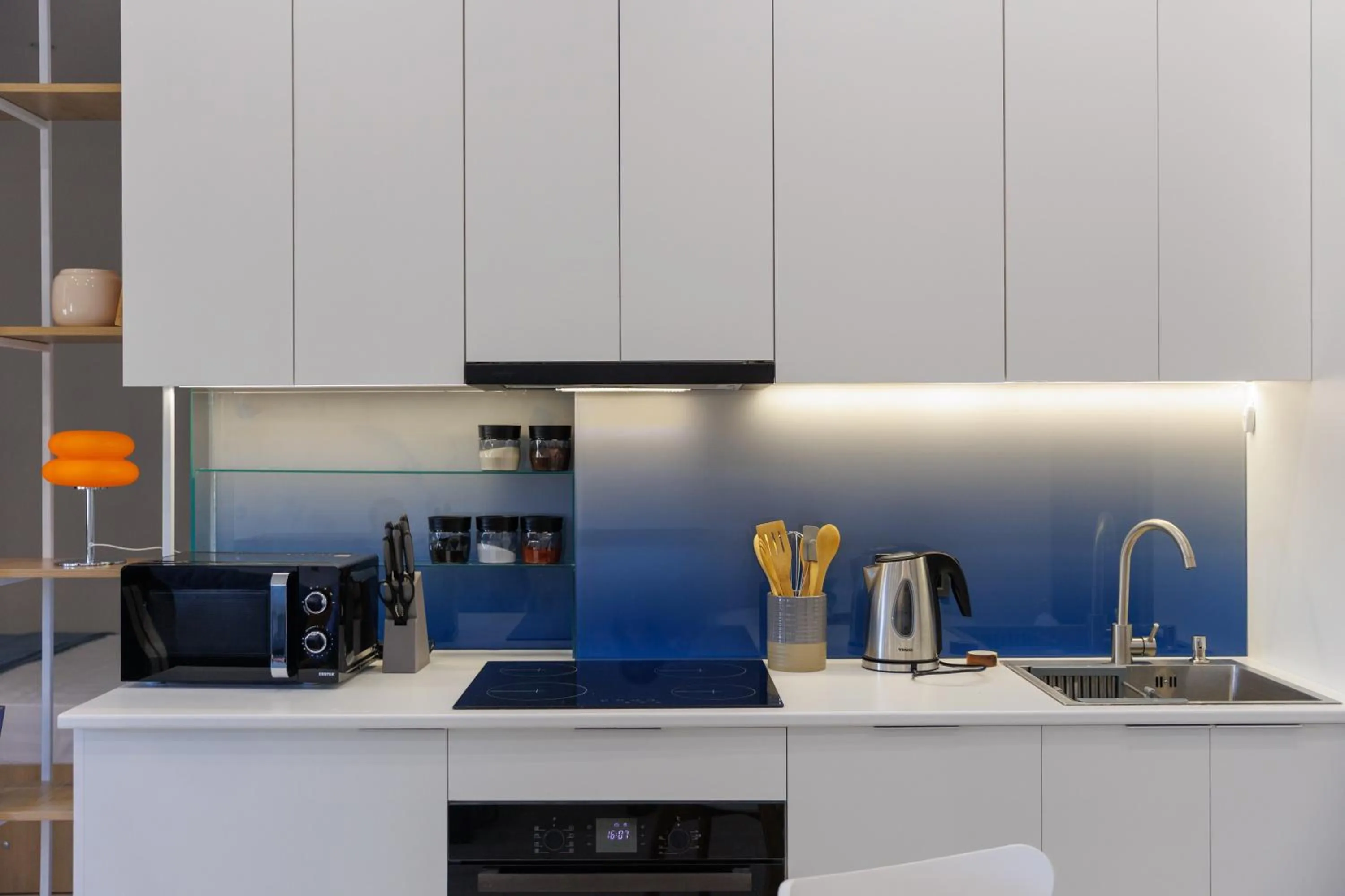 Coffee/tea facilities in RIS Central Apartments Yerevan