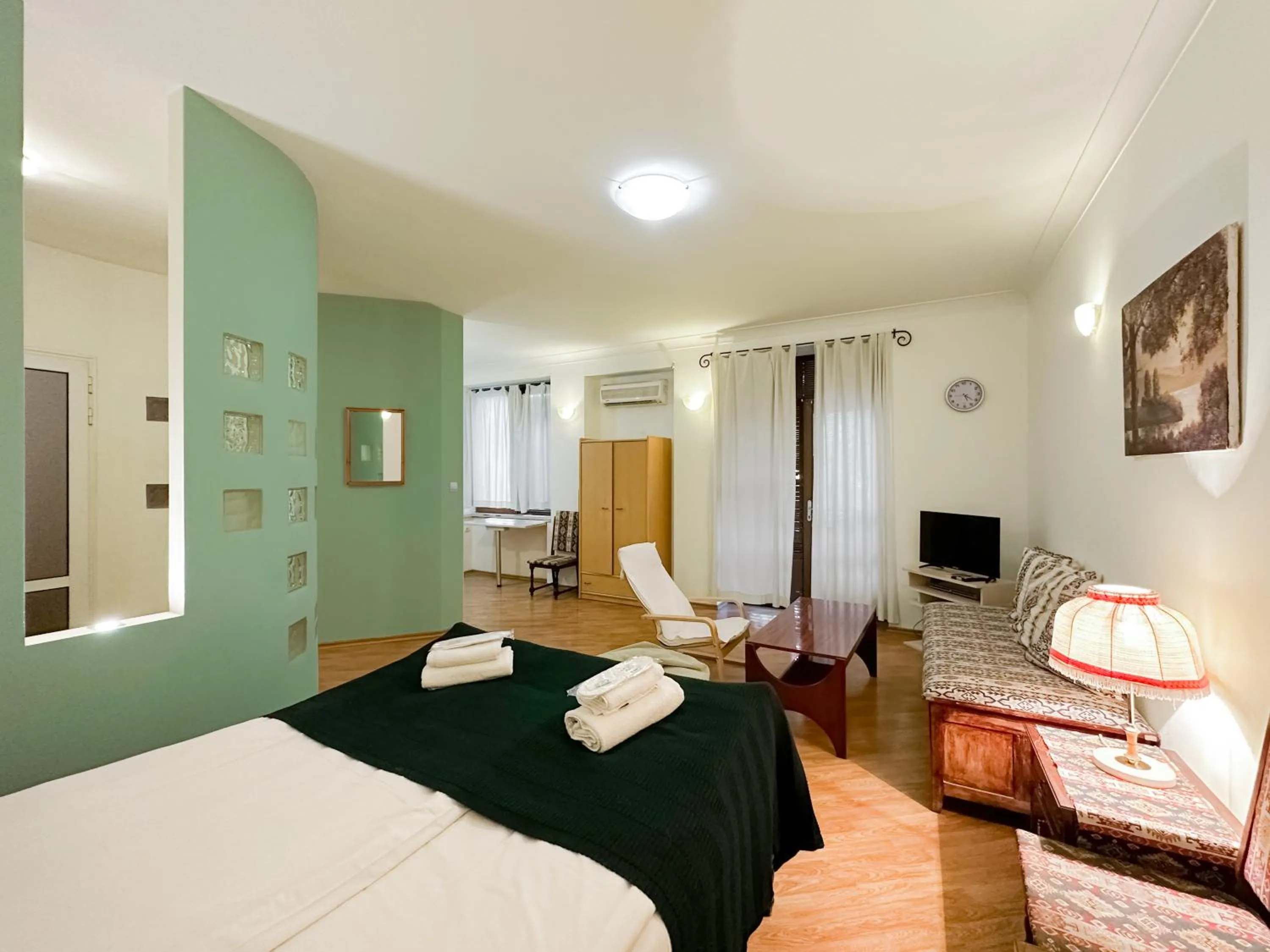 Living room, Bed in RIS Central Apartments Yerevan