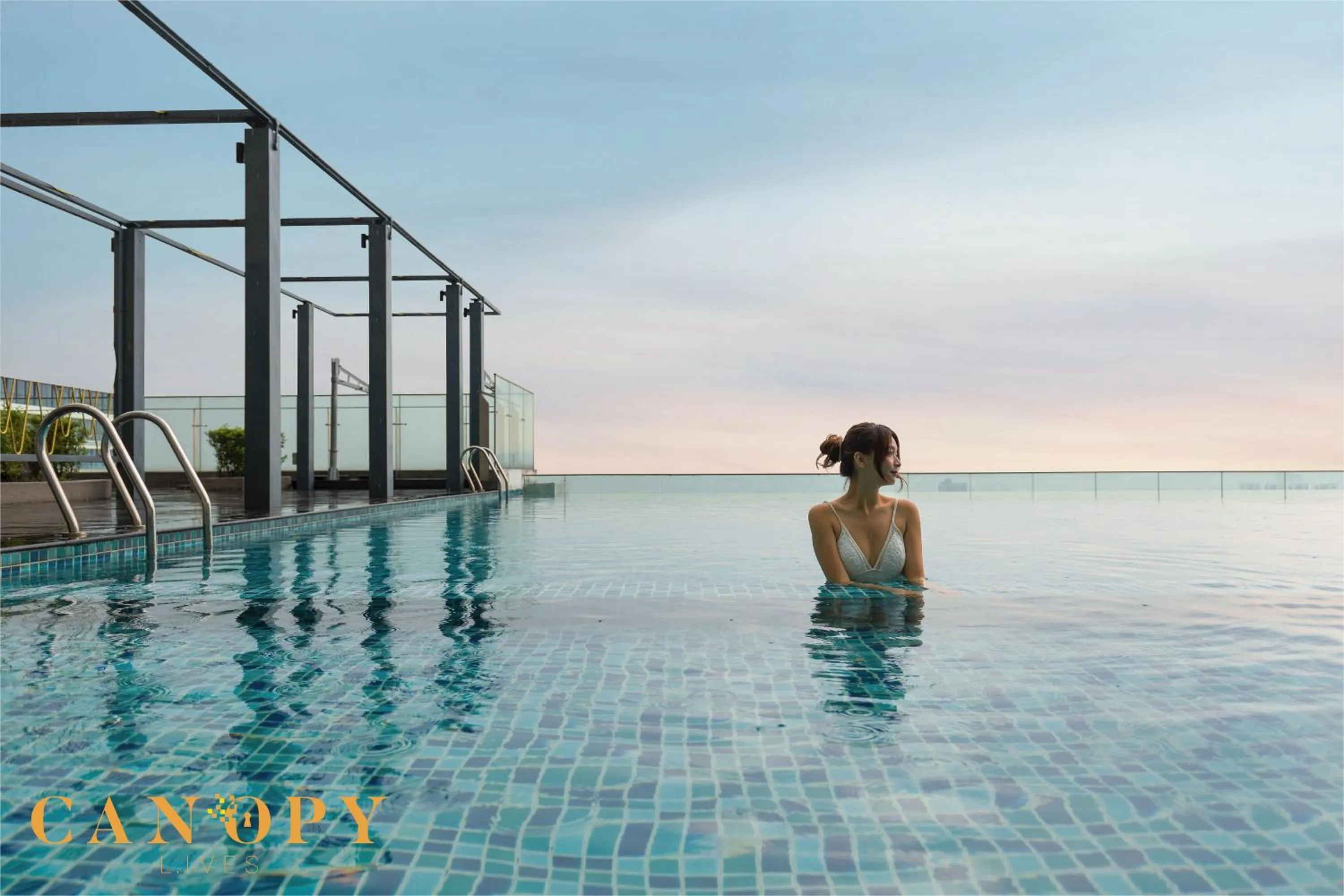 Swimming pool in The Manor Signature Residence, Kuala Lumpur