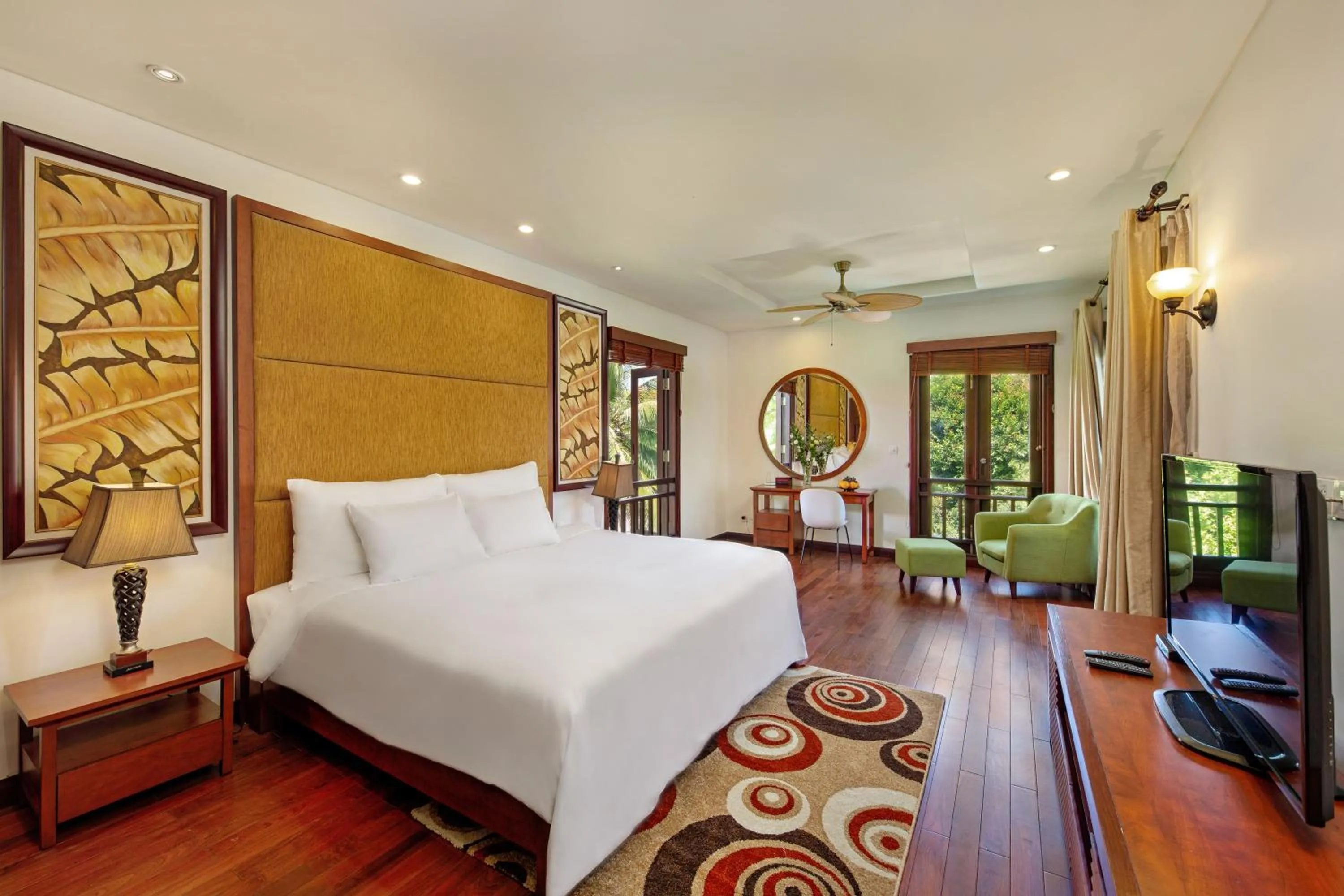 Communal lounge/ TV room, Bed in Purama Villas Luxury Resort Da Nang