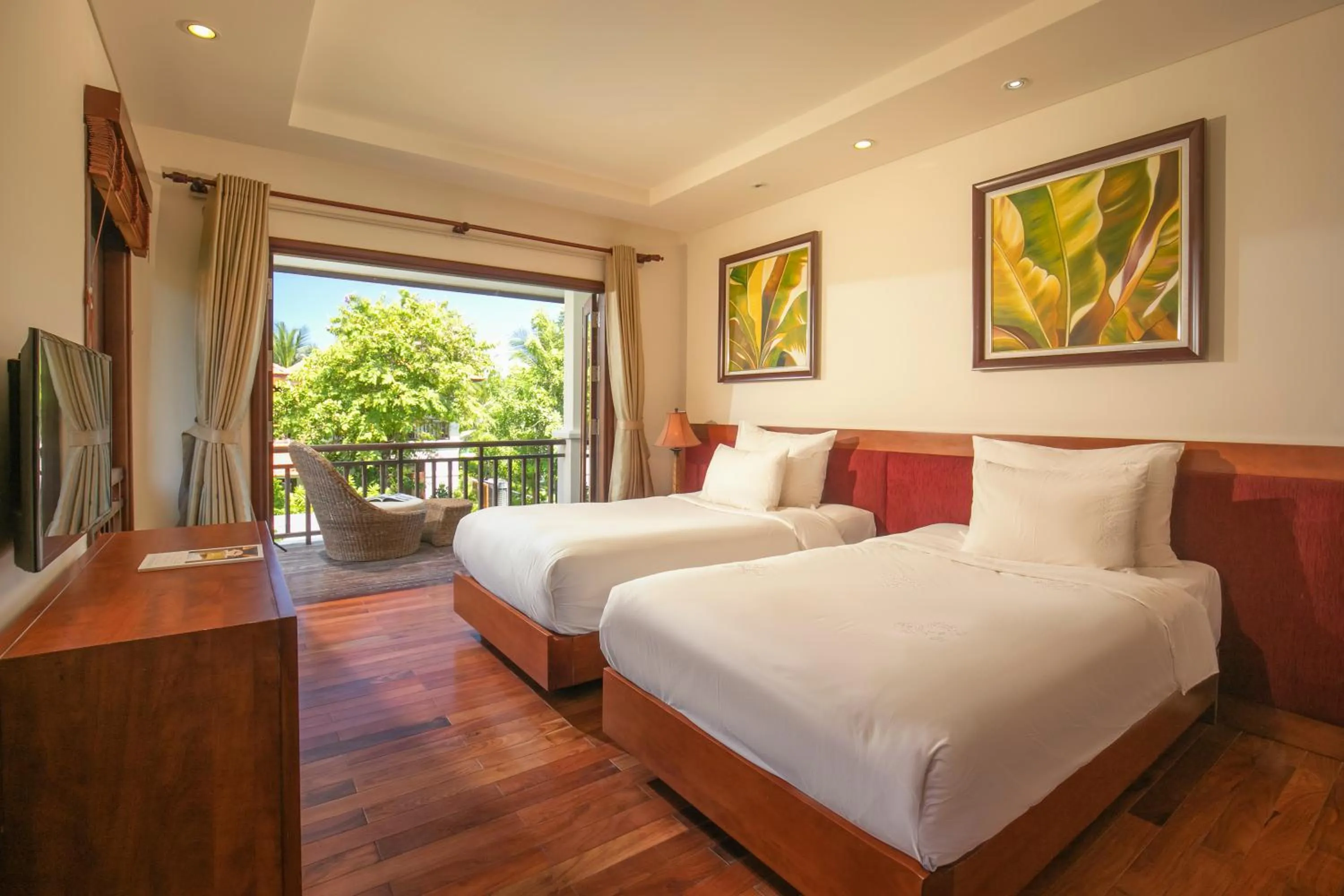 Communal lounge/ TV room, Bed in Purama Villas Luxury Resort Da Nang
