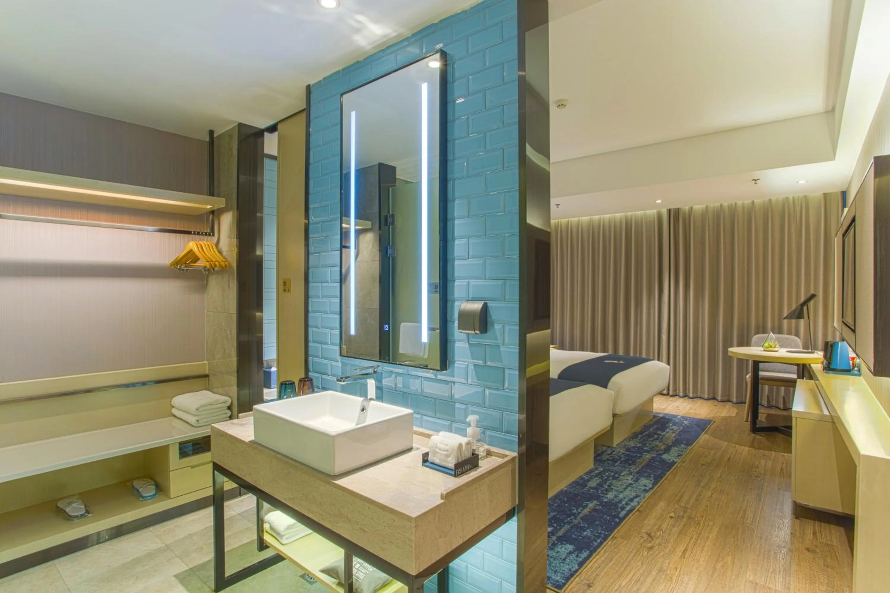 Echarm Hotel Hezhou Avenue