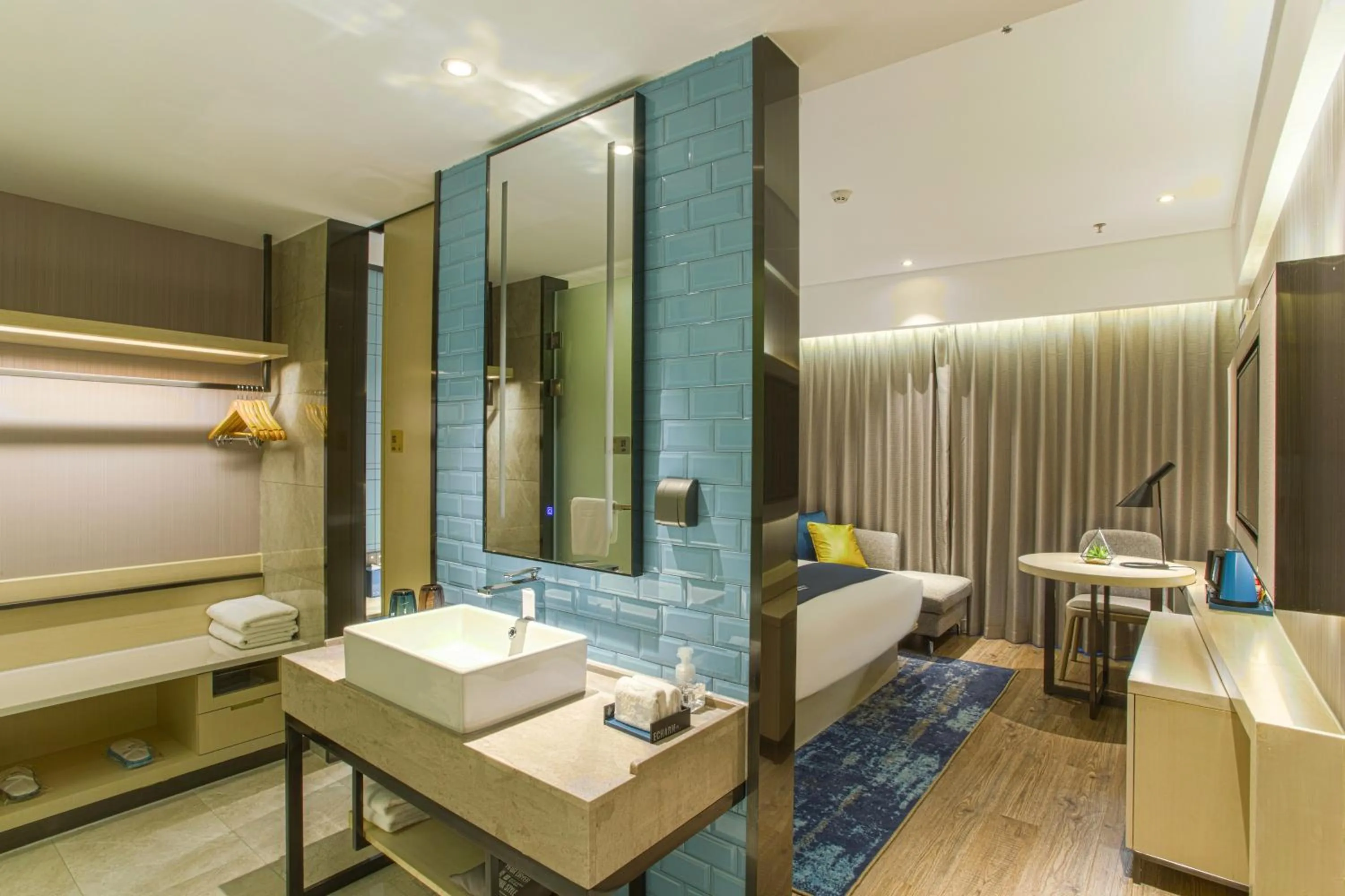 Echarm Hotel Hezhou Avenue