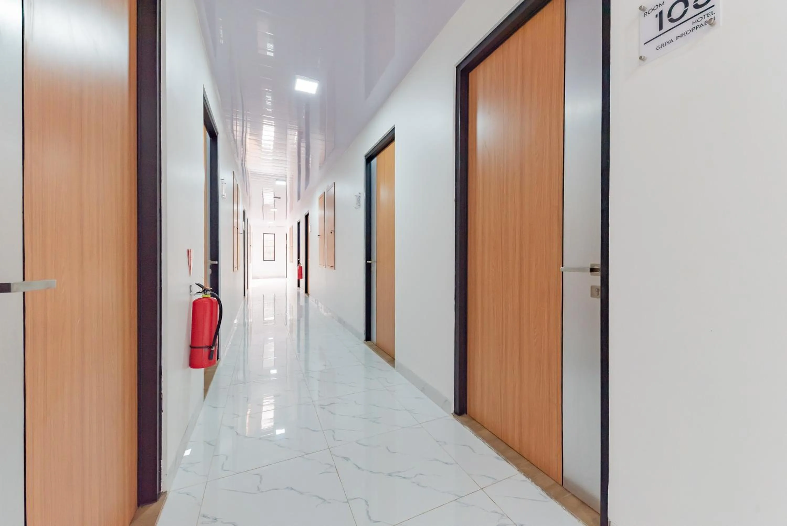 Property building in Urbanview Hotel Inkoppabri Cisarua Puncak