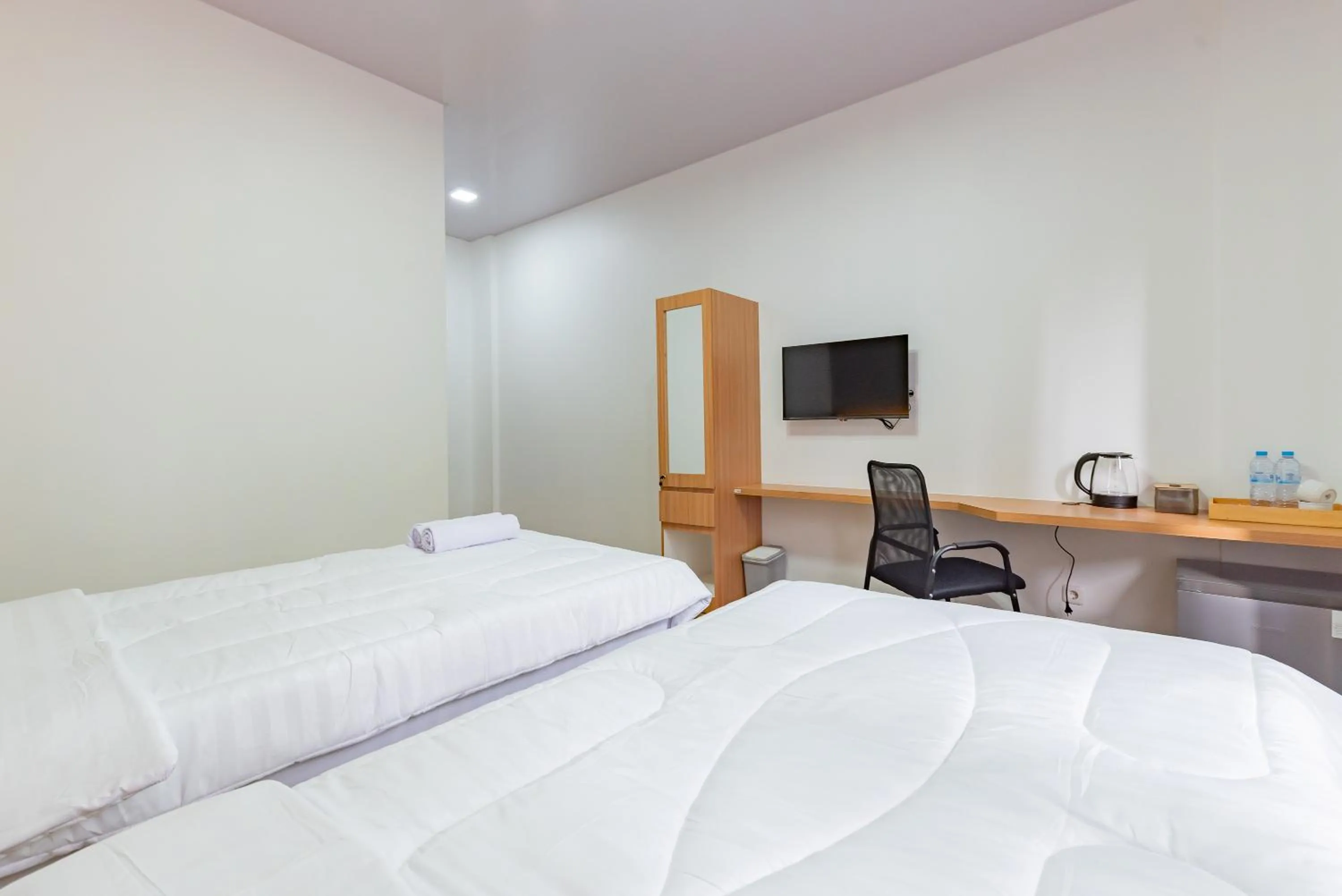 Bedroom, Bed in Urbanview Hotel Inkoppabri Cisarua Puncak