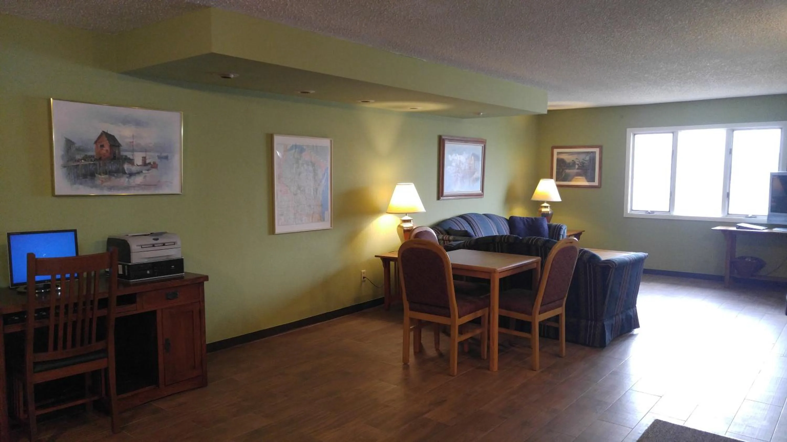 Lobby or reception in Harbor Lights Lodge