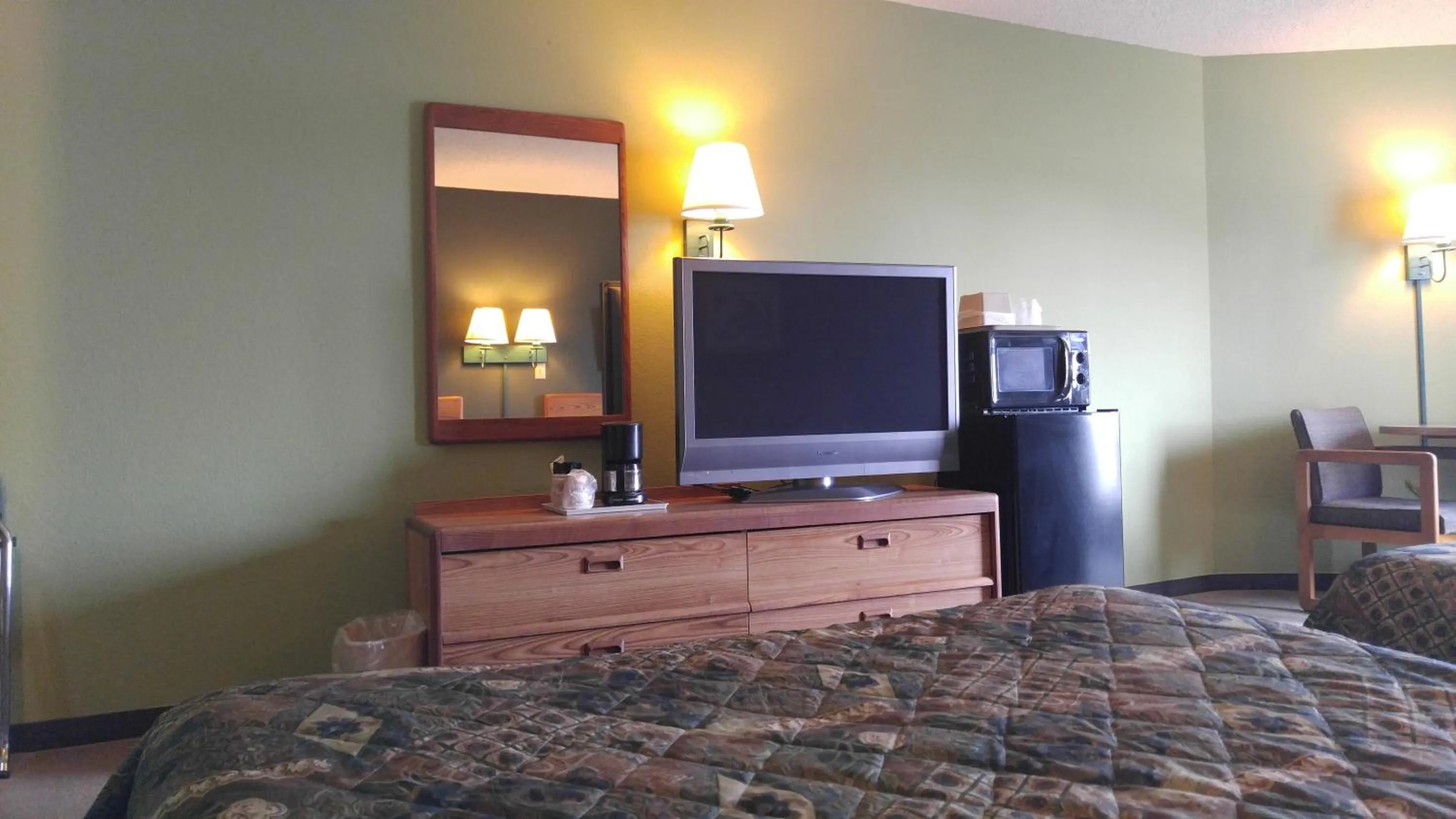 Other, Bed in Harbor Lights Lodge