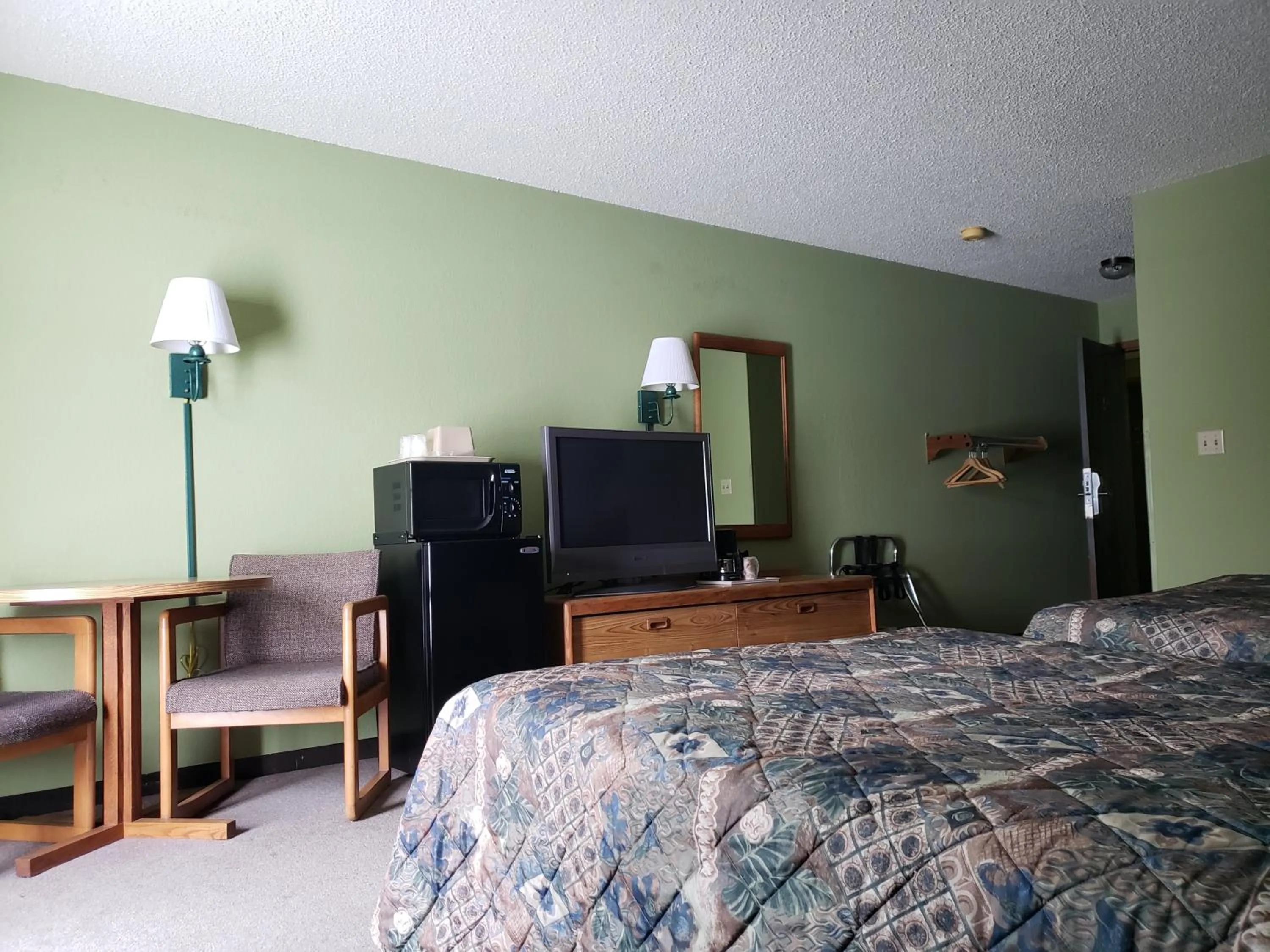 Other, Bed in Harbor Lights Lodge