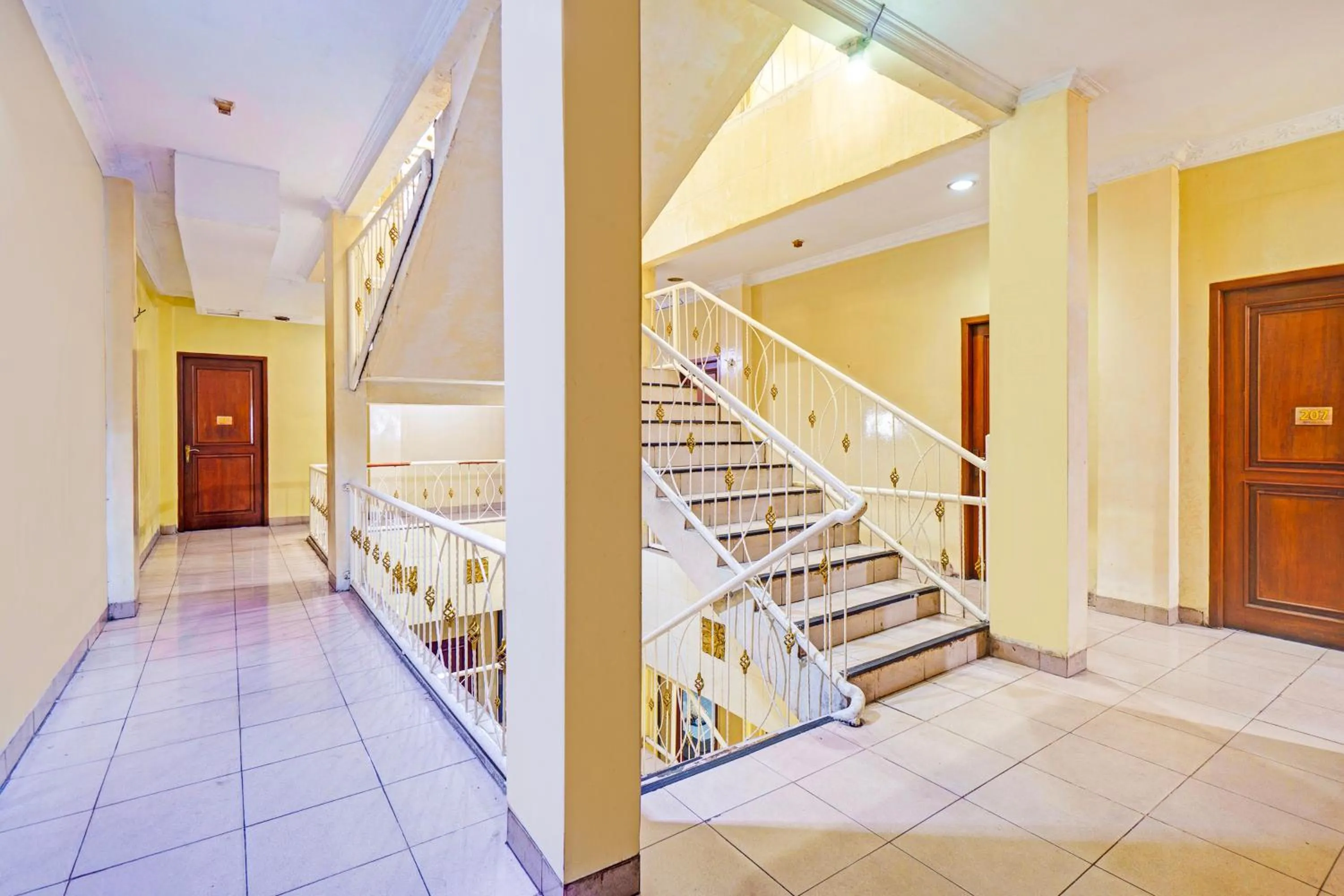 Area and facilities in Collection O Tanah Abang Near Stasiun Tanah Abang Formerly Hotel Bimo Slipi