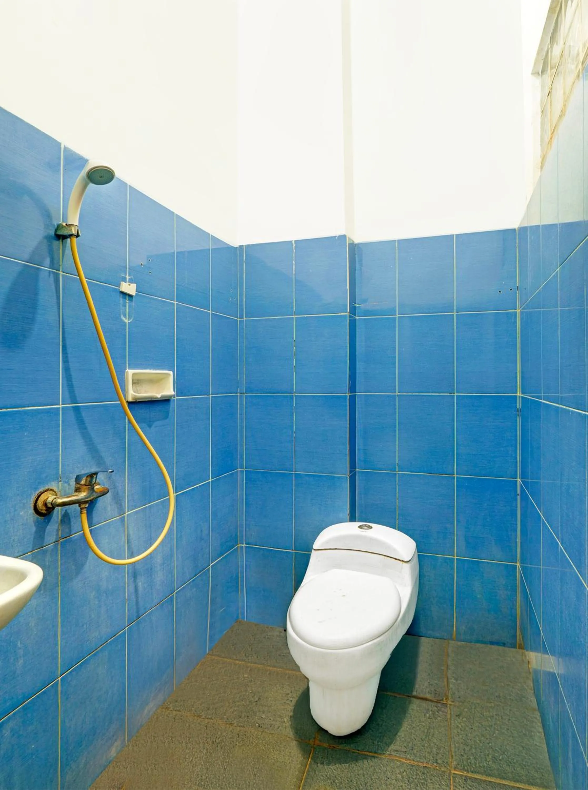 Bathroom in Collection O Tanah Abang Near Stasiun Tanah Abang Formerly Hotel Bimo Slipi