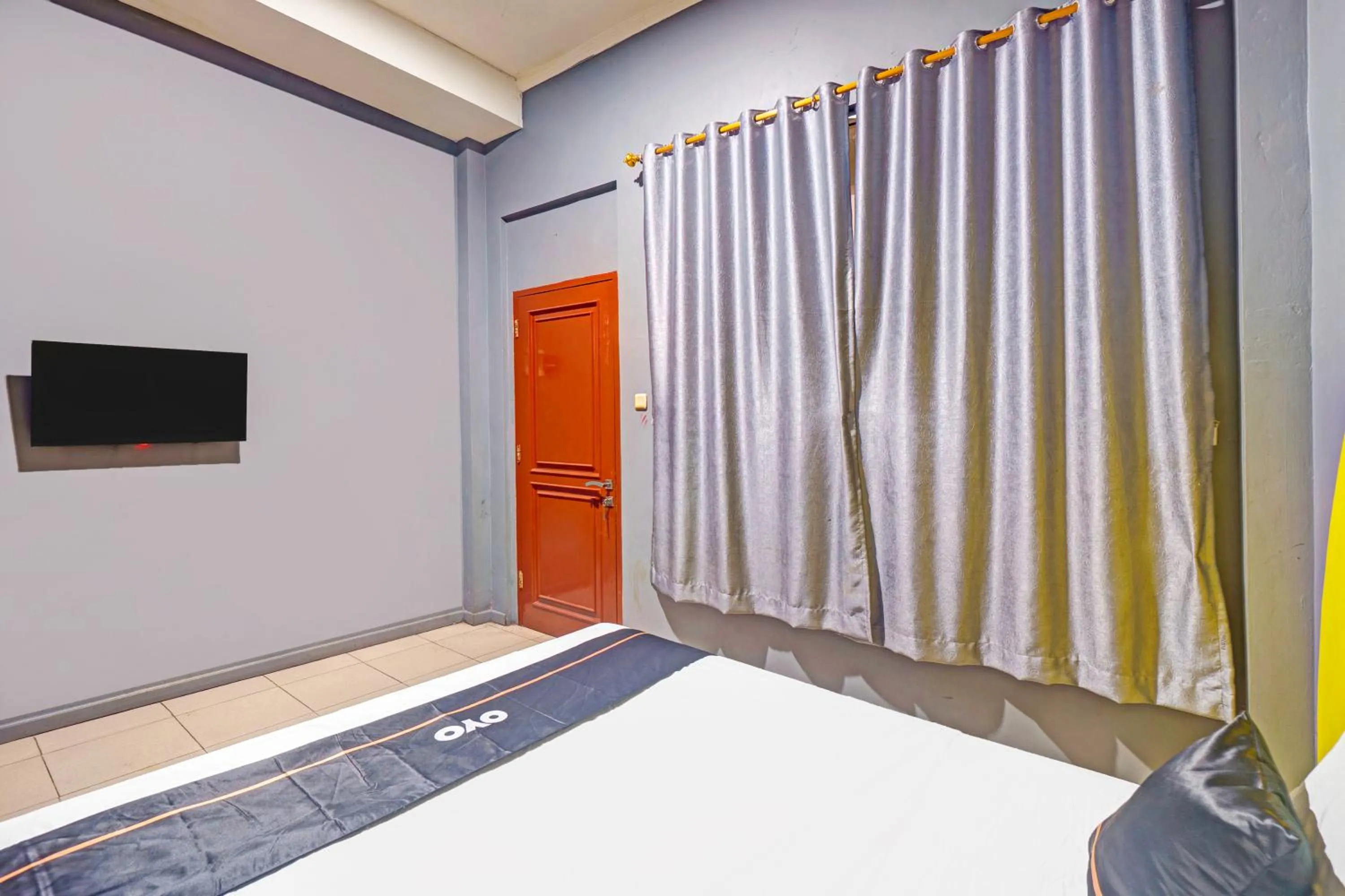 Bedroom in Collection O Tanah Abang Near Stasiun Tanah Abang Formerly Hotel Bimo Slipi