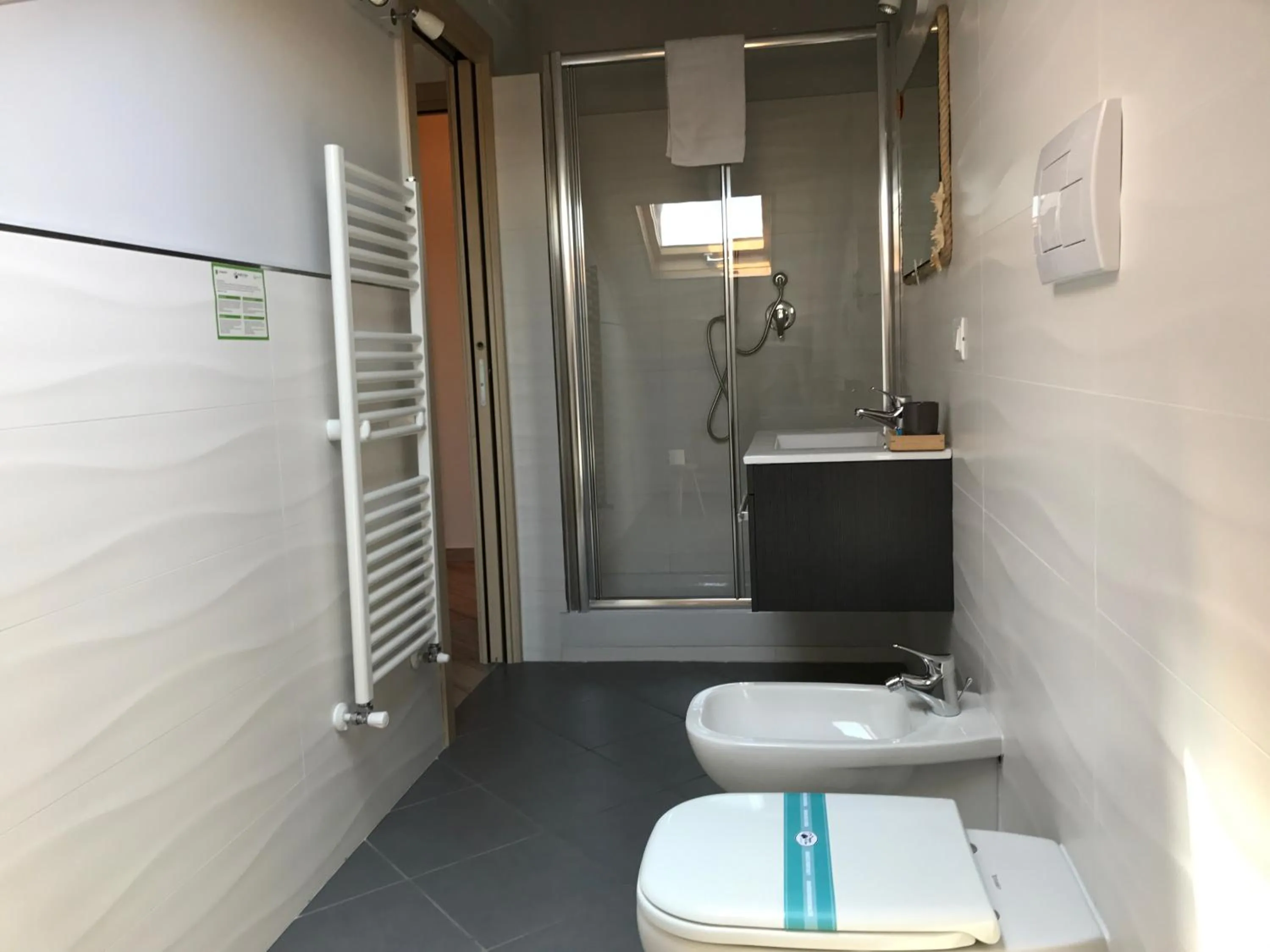 Photo of the whole room in Spegni La Luce b&b