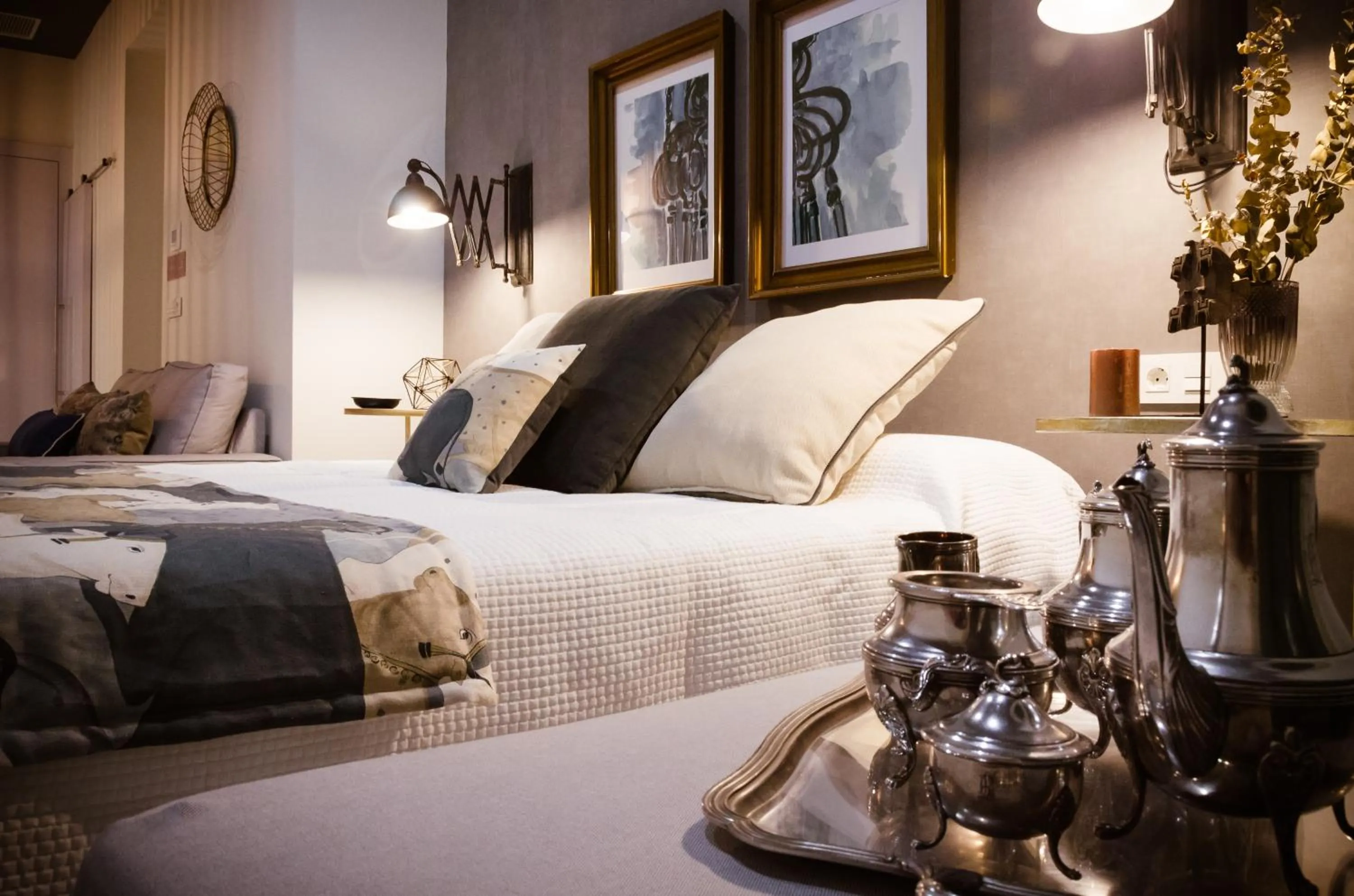 Bedroom, Bed in Luces de Catedral