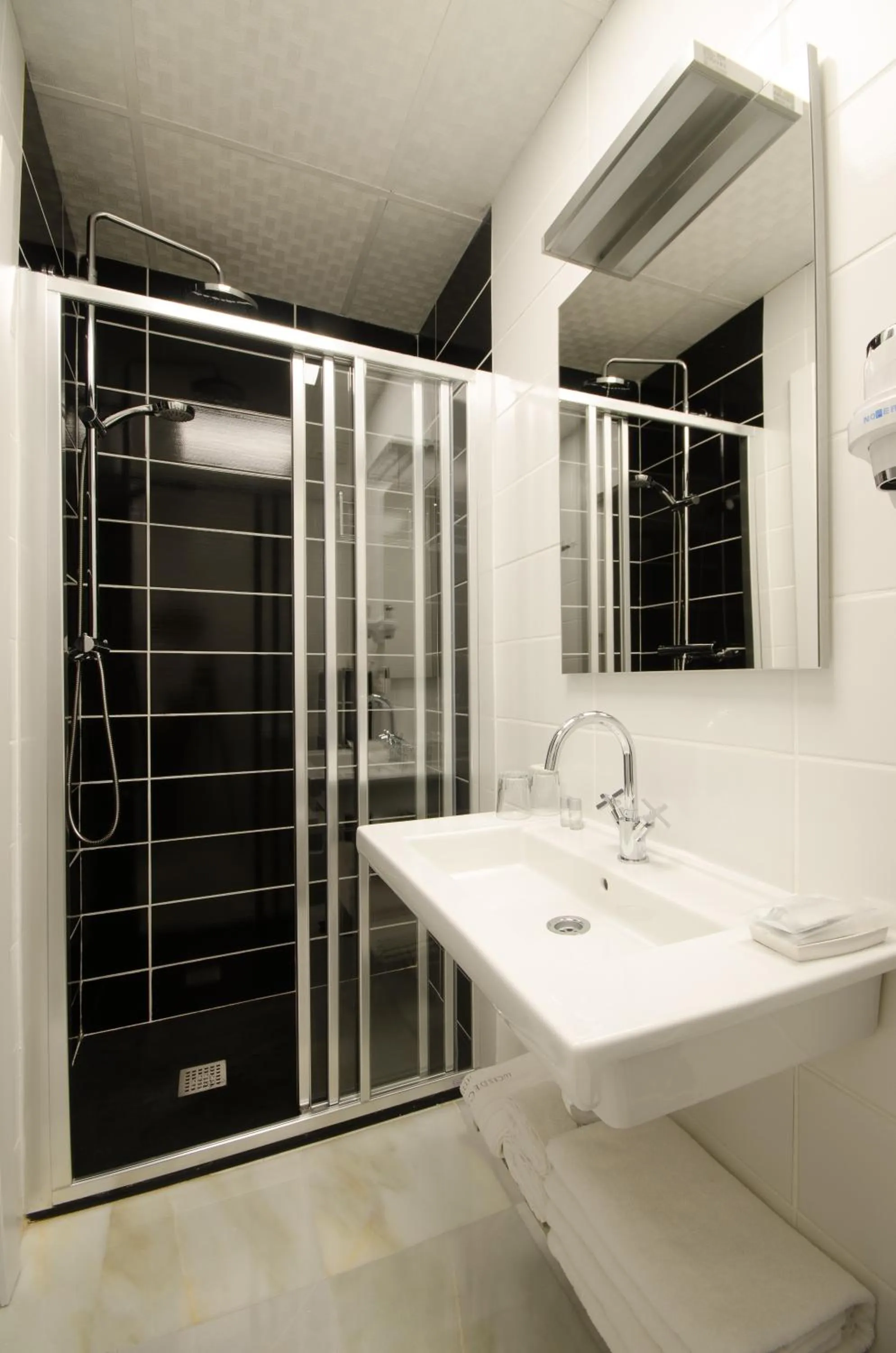 Toilet in Luces de Catedral