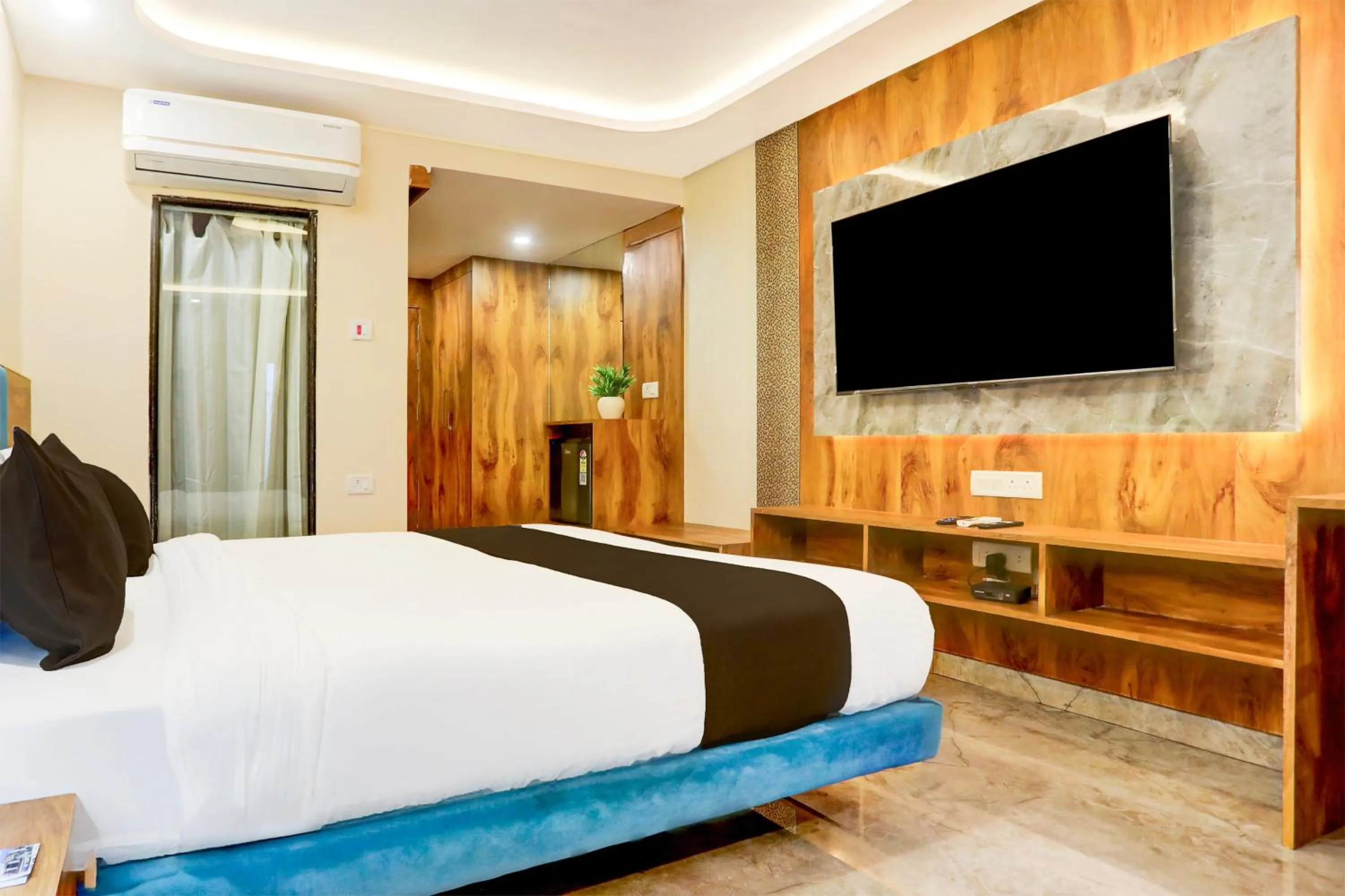 Bedroom, Bed in Super Townhouse Oak Dhanbad Near SSLNT College formerly Kapson