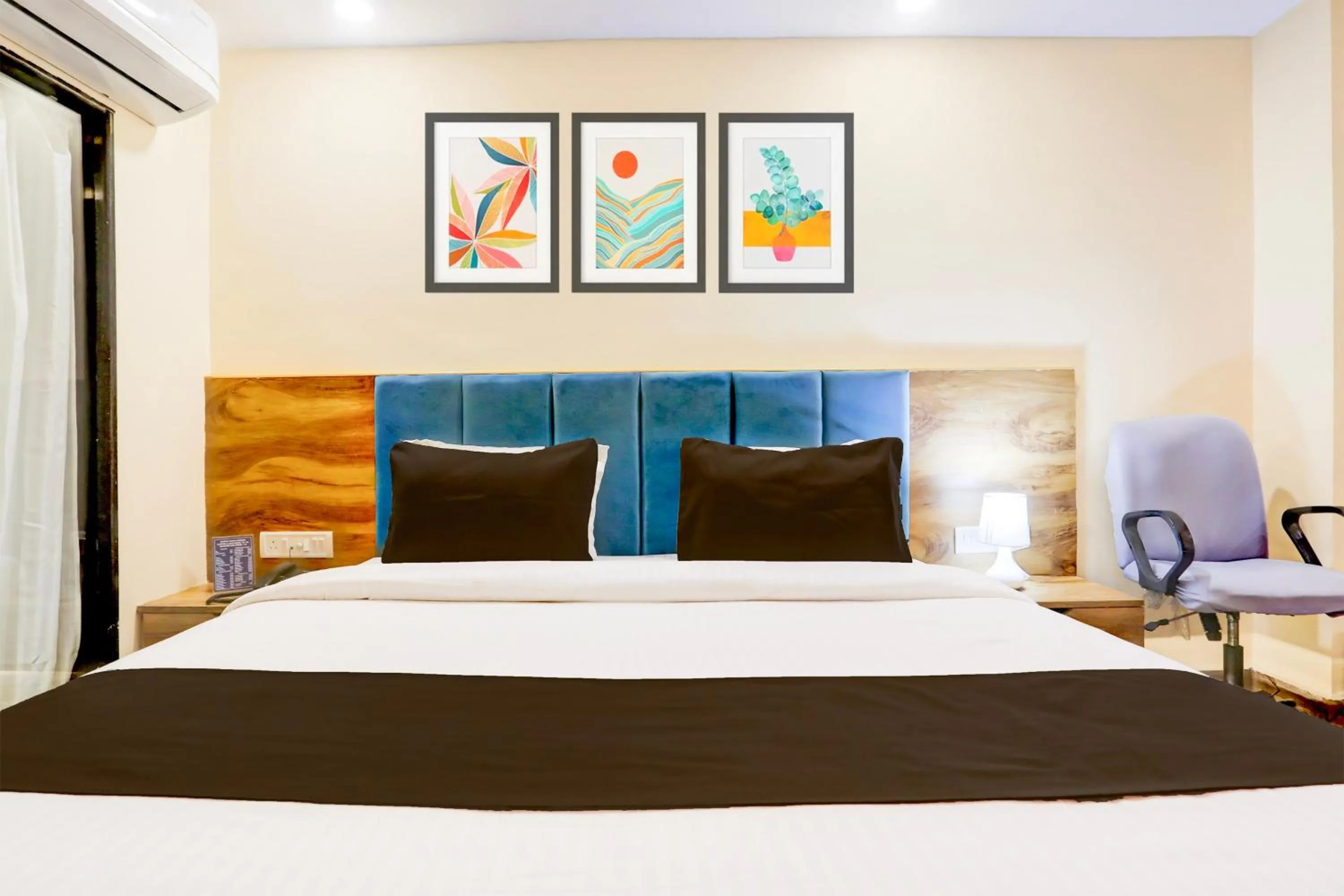 Bedroom, Bed in Super Townhouse Oak Dhanbad Near SSLNT College formerly Kapson