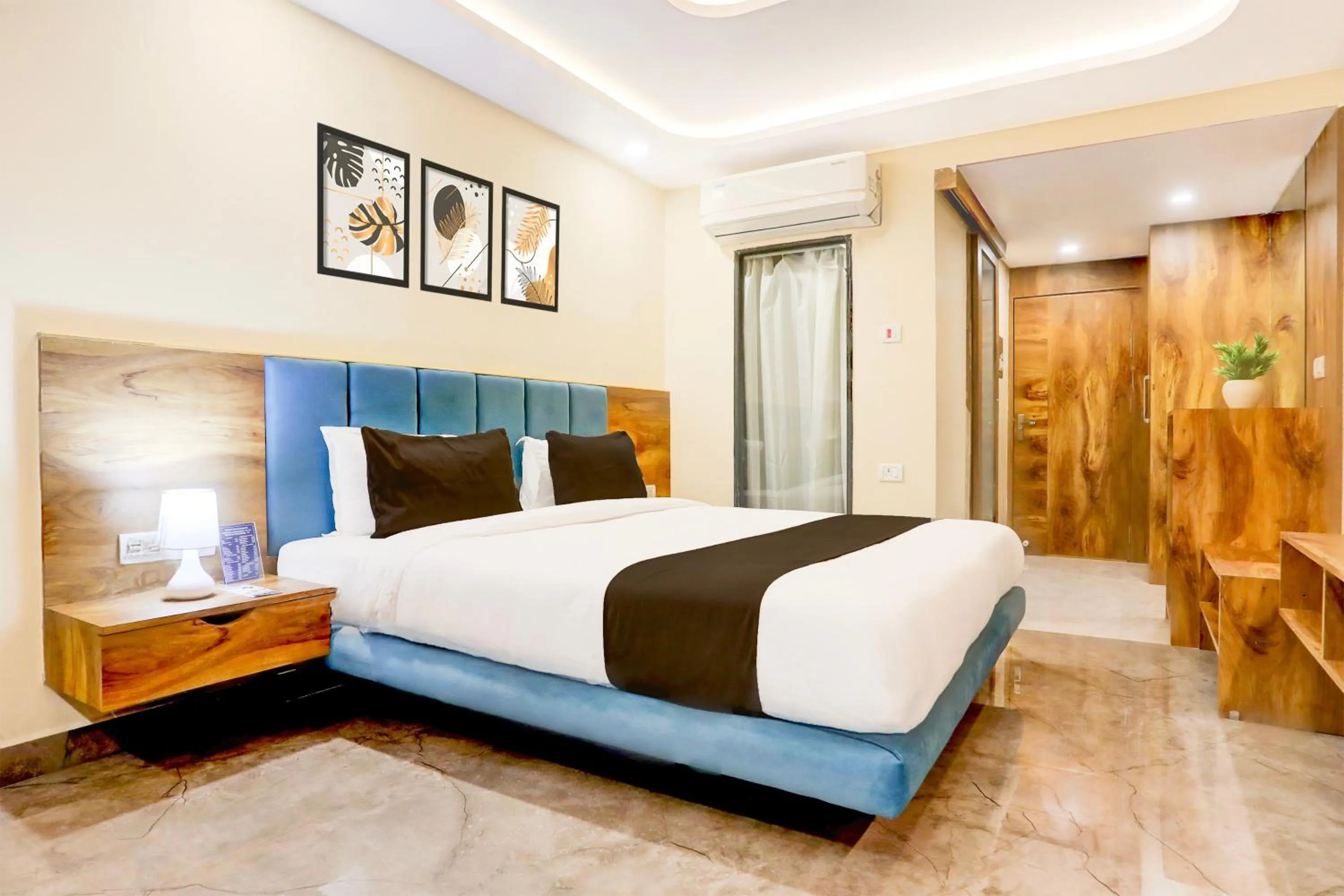 Bedroom, Bed in Super Townhouse Oak Dhanbad Near SSLNT College formerly Kapson