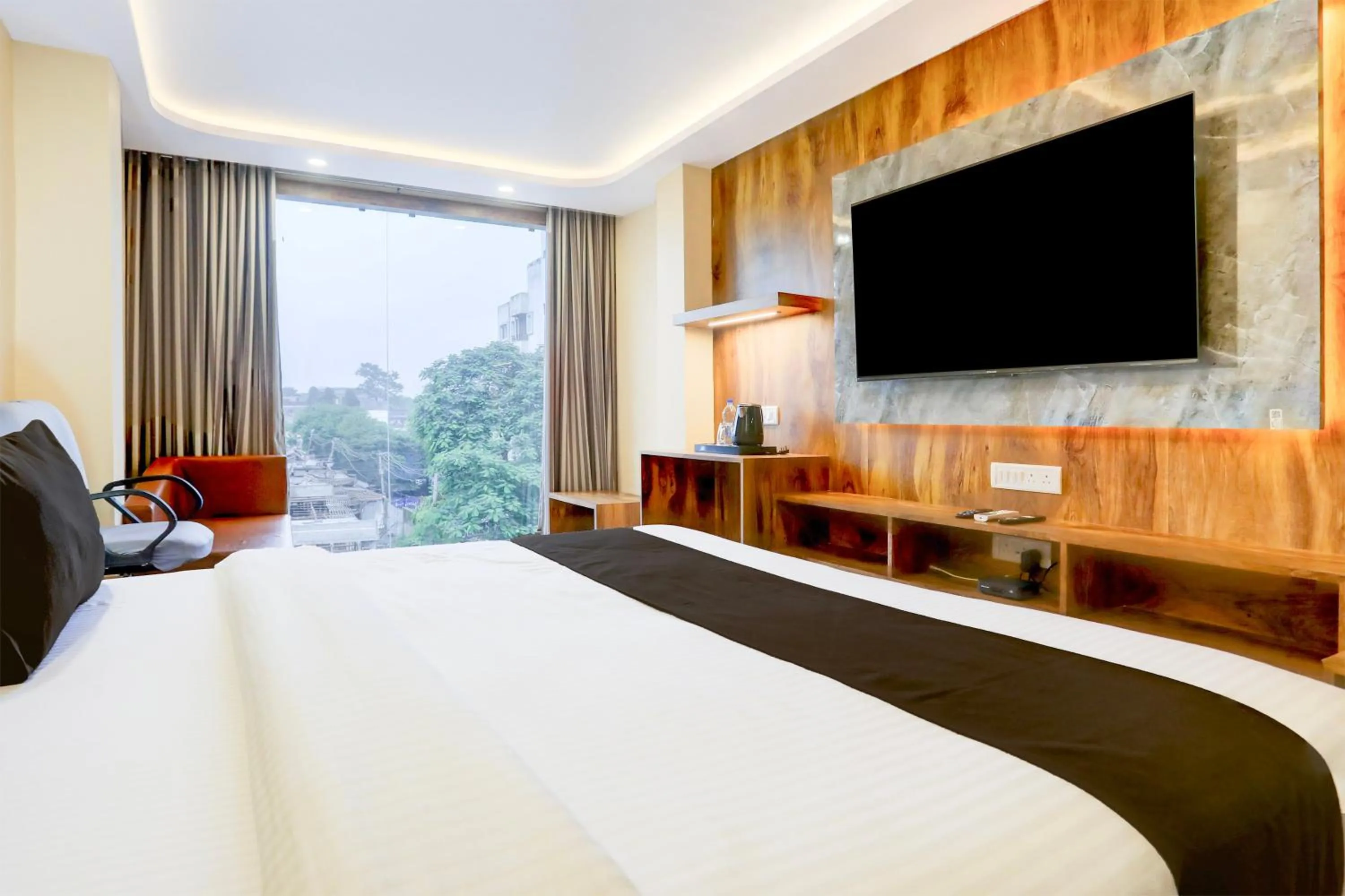 Bedroom, Bed in Super Townhouse Oak Dhanbad Near SSLNT College formerly Kapson