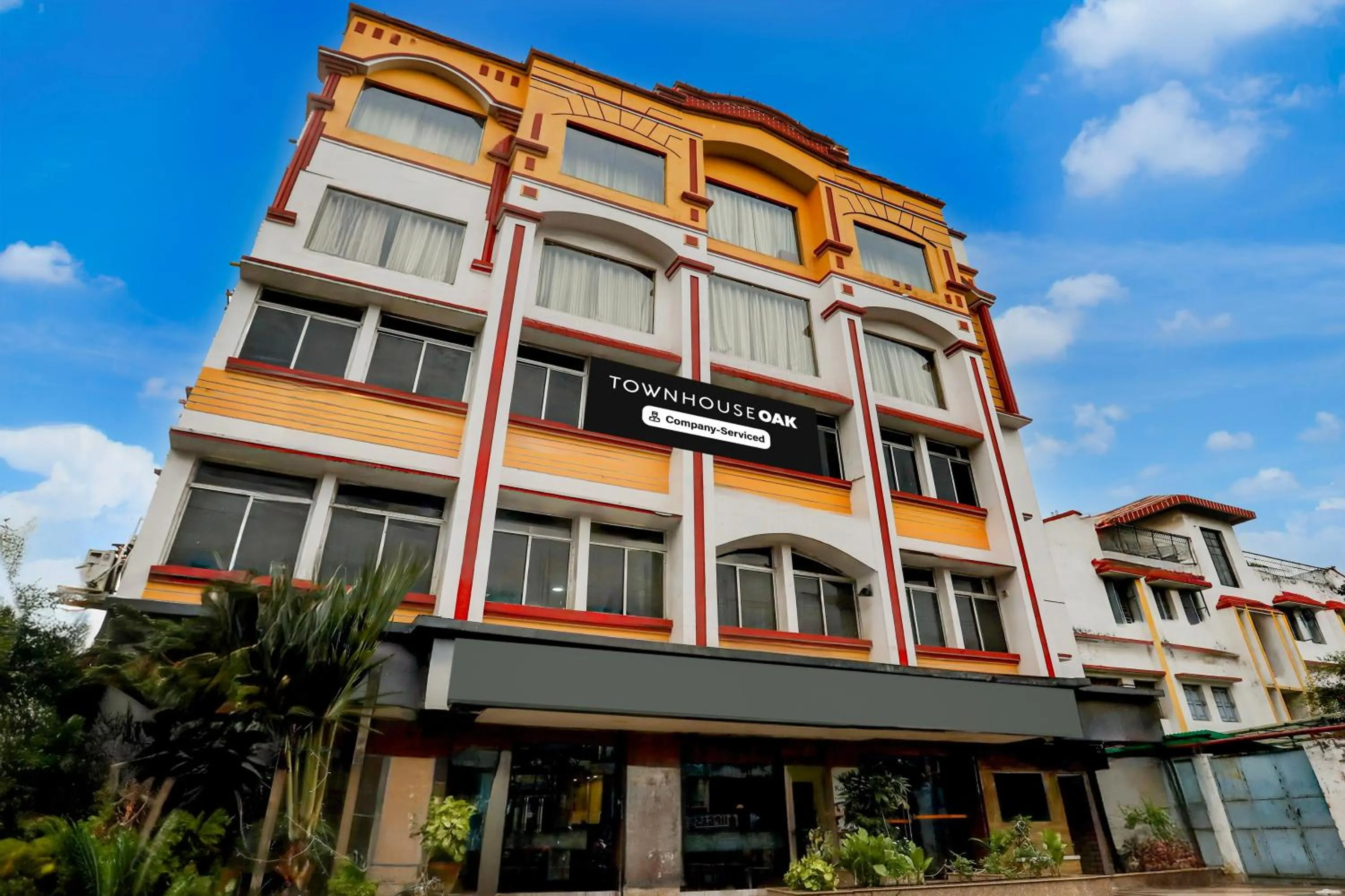 Facade/entrance in Super Townhouse Oak Dhanbad Near SSLNT College formerly Kapson