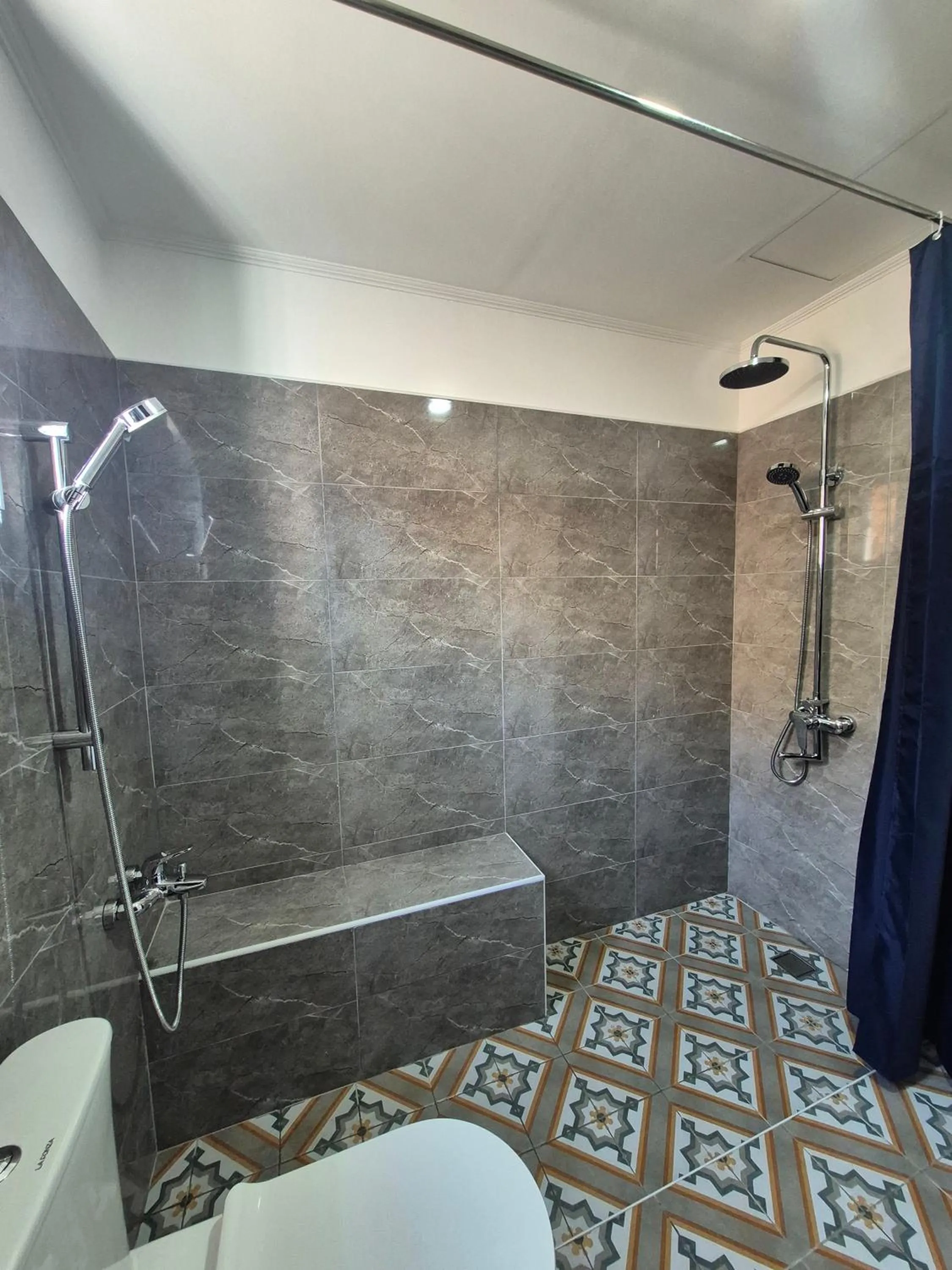 Bathroom in Kav's Beach Resort